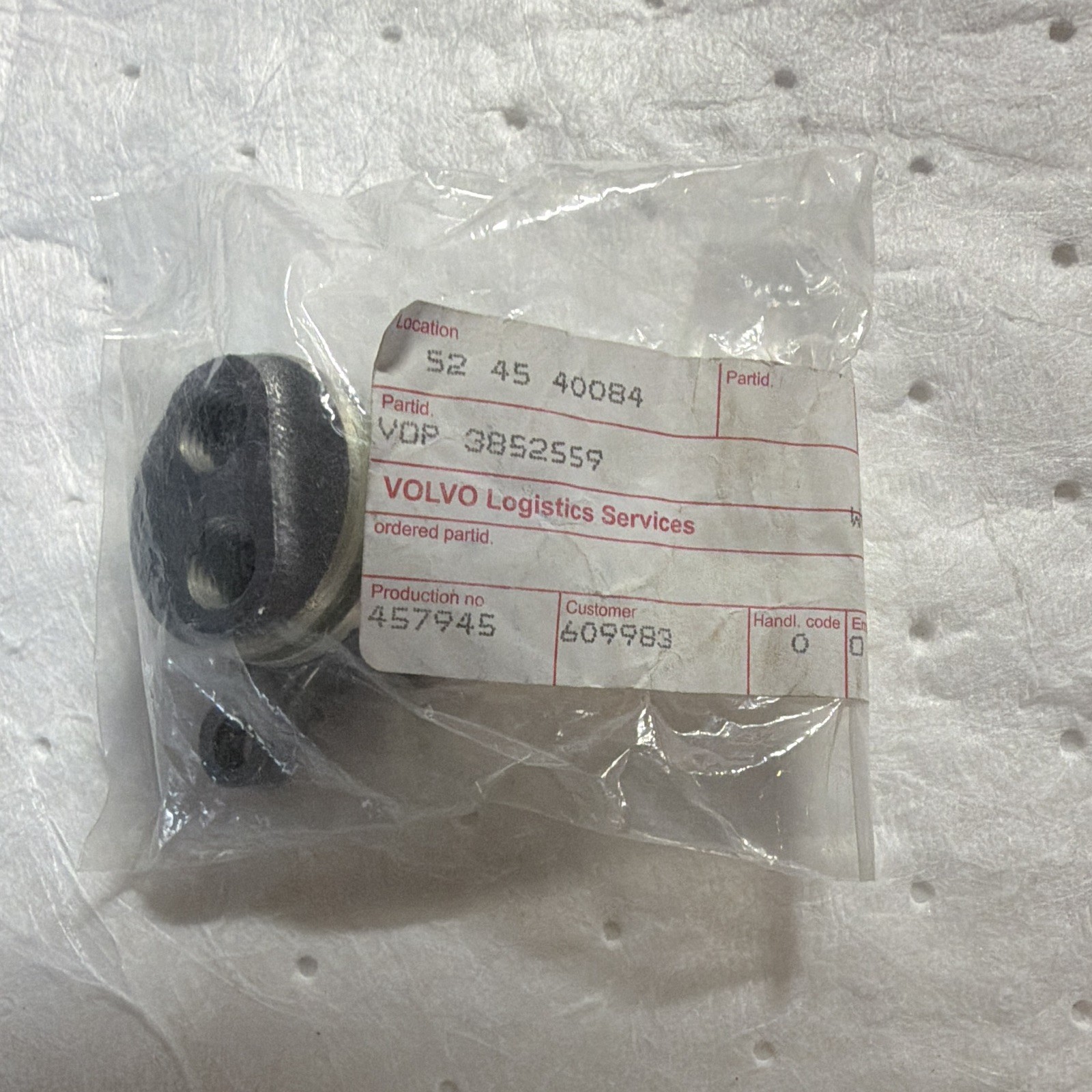 Volvo Penta 3852559 Transom Hydraulic Manifold Support Block OEM BRAND NEW RARE Volvo Penta 3852559 Transom Hydraulic Manifold Support Block OEM BRAND NEW RARE