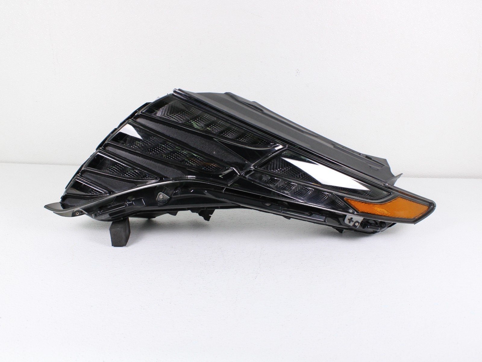 MINT 2022-2024 HYUNDAI TUCSON LEFT LH DRIVER LED DRL DAYTIME RUNNING LIGHT OEM MINT 2022-2024 HYUNDAI TUCSON LEFT LH DRIVER LED DRL DAYTIME RUNNING LIGHT OEM