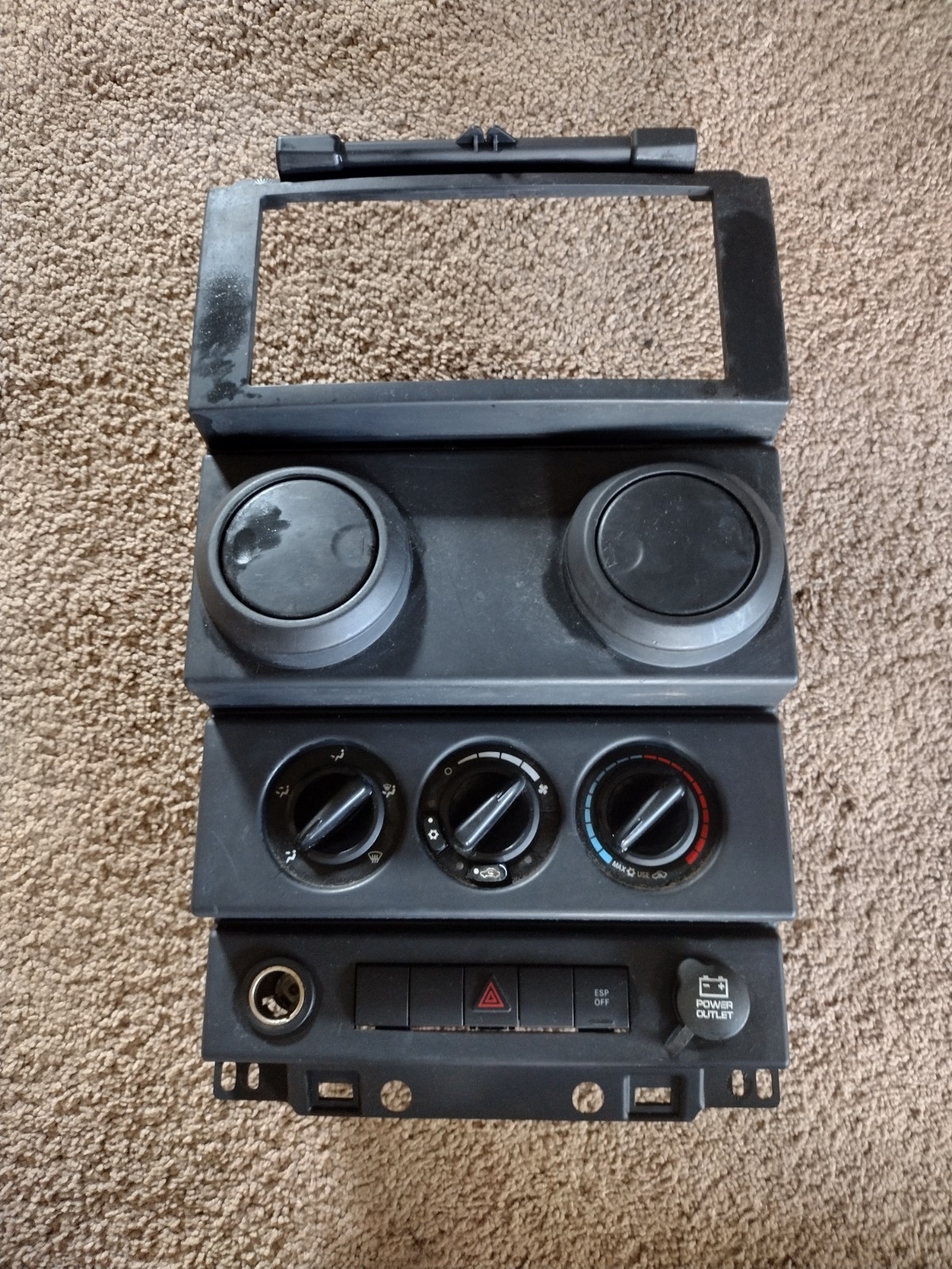 2007-2010 Jeep Wrangler JK Center Dash Bezel Manual Windows HVAC Hazards Vents 2007-2010 Jeep Wrangler JK Center Dash Bezel Manual Windows HVAC Hazards Vents