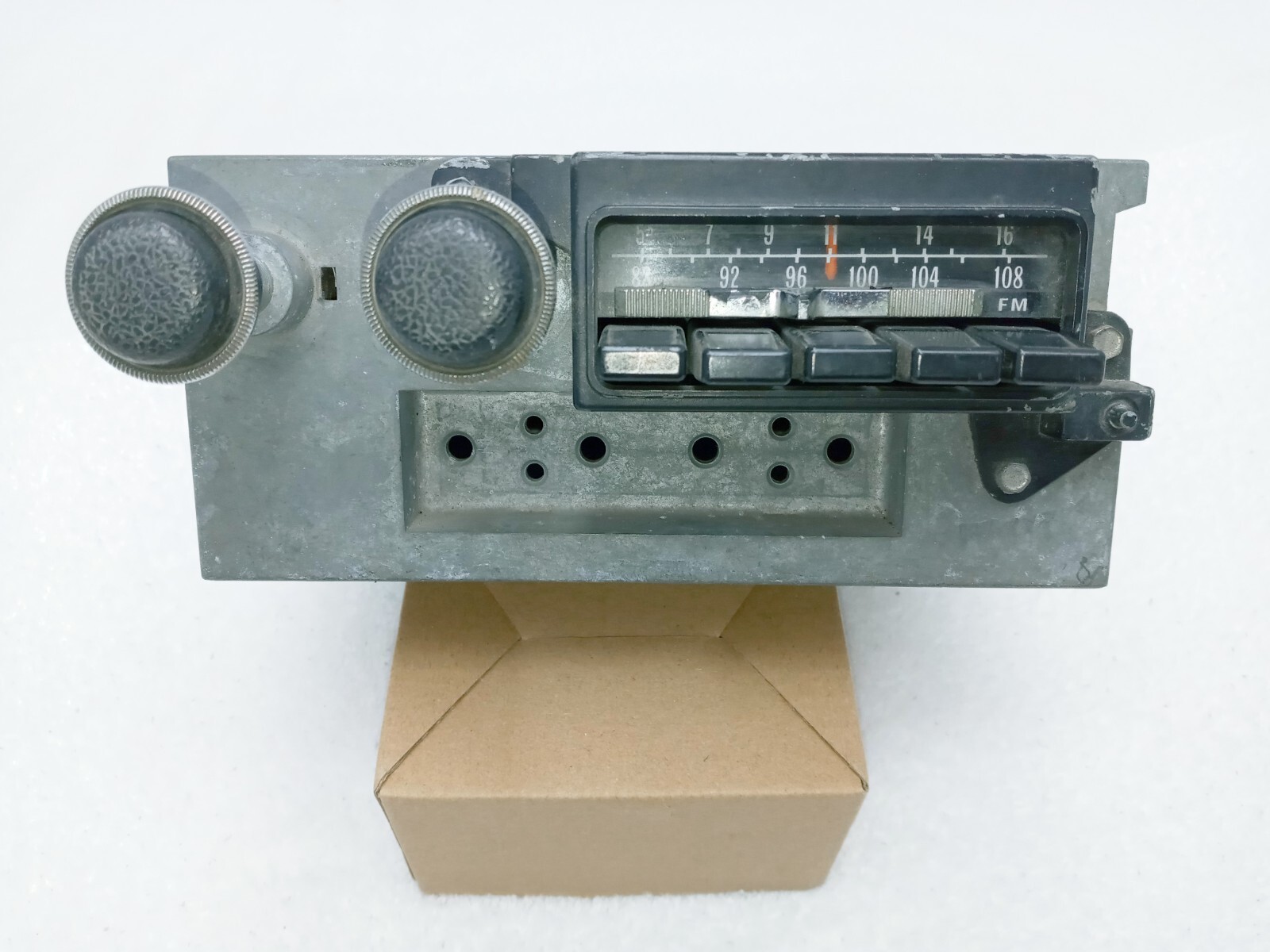 OEM 1971-74  MOPAR B BODY CHARGER ROAD RUNNER GTX SATELLITE AM-FM RADIO