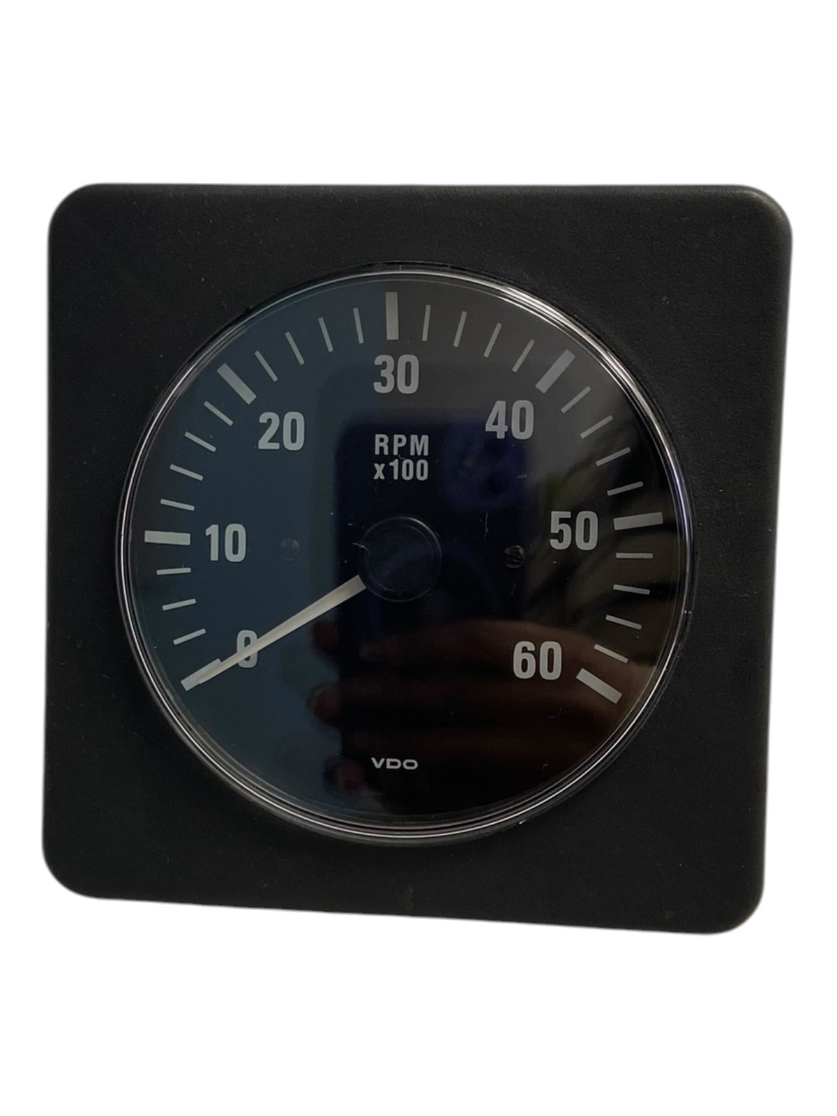 VDO 333-223, 12V Electronic Tachometer Gauge 0-6000 RPM 4\