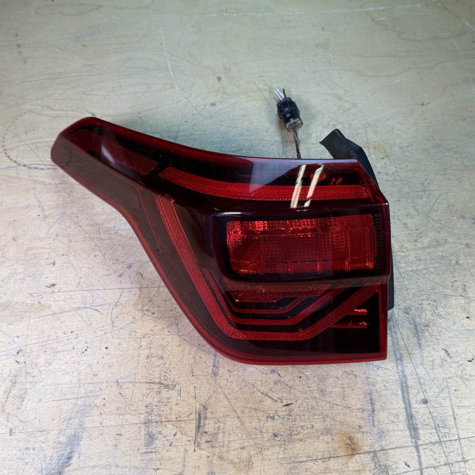 OEM Left Driver Side LED Tail Lamp For KIA Seltos 92401-Q5110