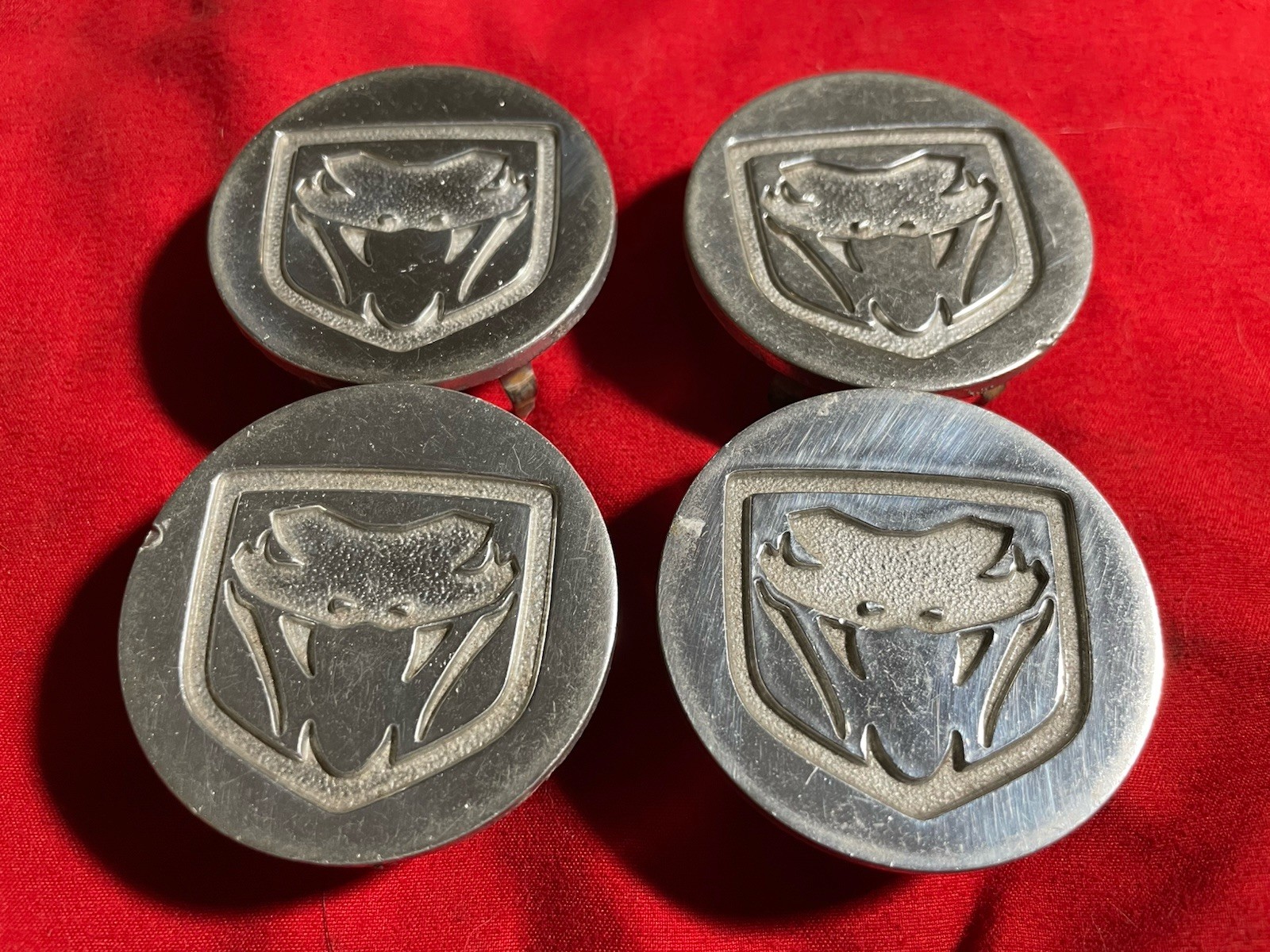 DODGE VIPER Wheel CENTER CAPS Hubcaps Covers 2003-2010 Set Of Four DODGE VIPER Wheel CENTER CAPS Hubcaps Covers 2003-2010 Set Of Four