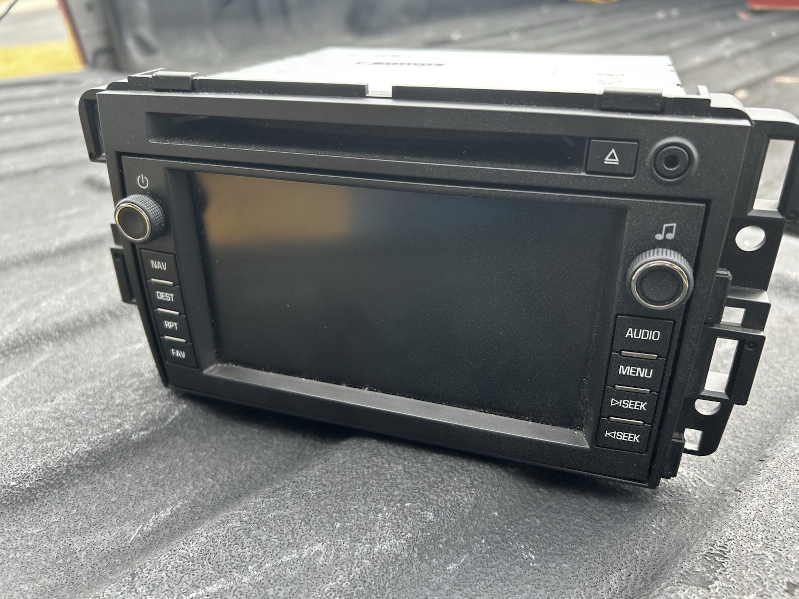 GMC 07-13 OEM Screen Radio - Factory GMC 07-13 OEM Screen Radio - Factory