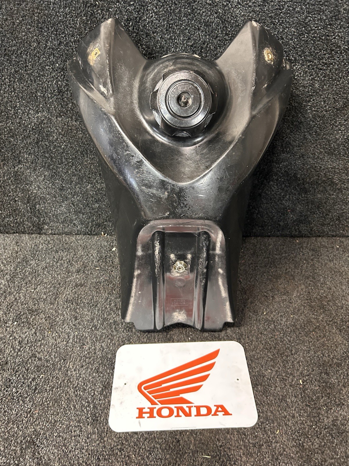 04-05 HONDA TRX450R TRX 450 R OEM TANK FUEL GAS TRX 450R GAS CAP 04-05 HONDA TRX450R TRX 450 R OEM TANK FUEL GAS TRX 450R GAS CAP