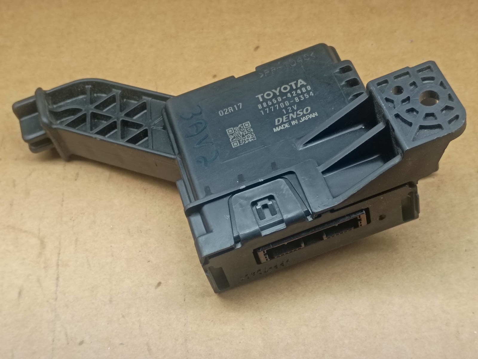 2013-2015 Toyota RAV4 Amplifier Assembly, Air Conditioner P/N 88650-42480