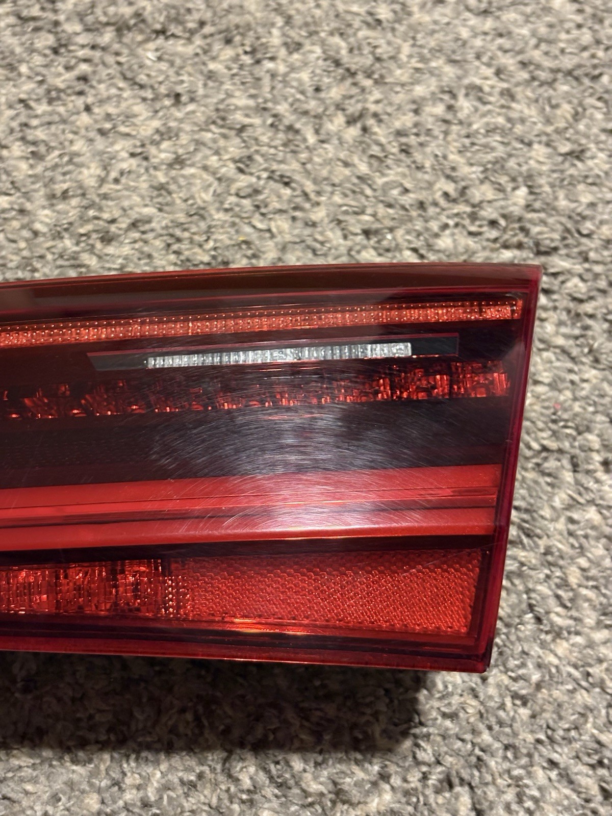 16-18 Audi A6 Rear Right Passenger Side Inner Tail Light LED Lamp 4G9945568B OEM 16-18 Audi A6 Rear Right Passenger Side Inner Tail Light LED Lamp 4G9945568B OEM