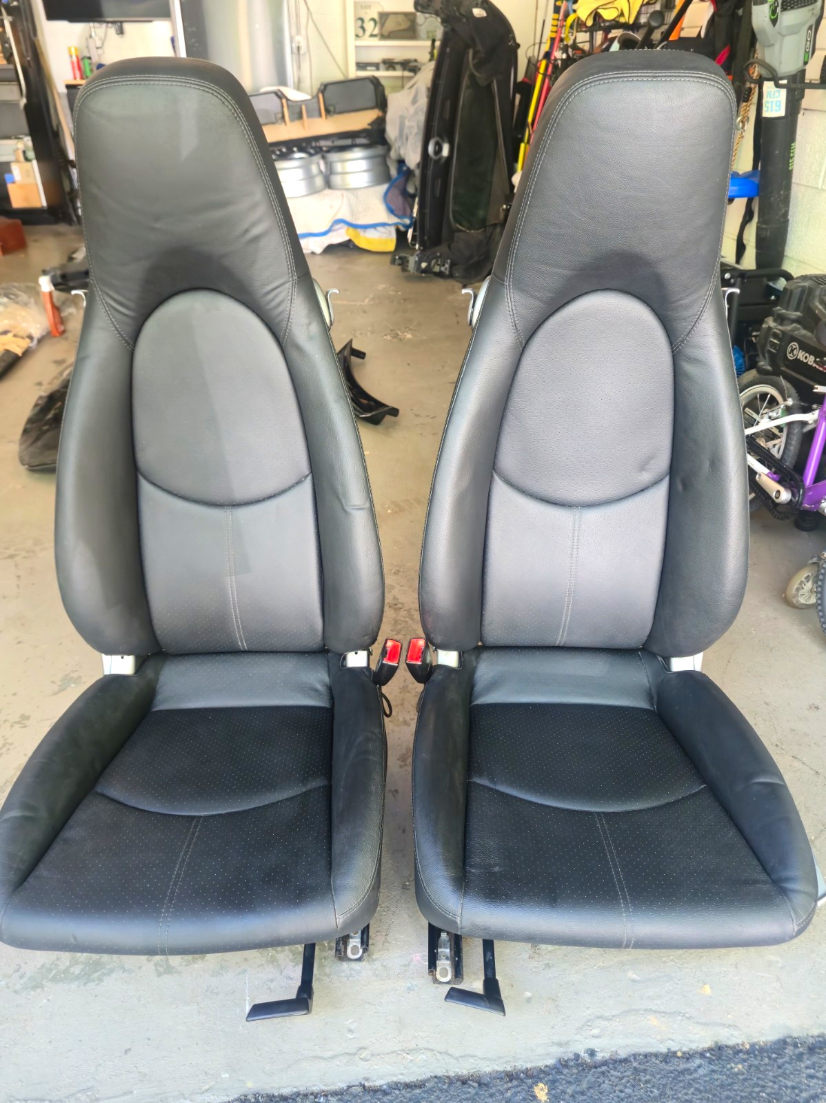 2005-2008 Porsche 911 997 Boxster Cayman 987 Front Sport Seats Right / Left Pair 2005-2008 Porsche 911 997 Boxster Cayman 987 Front Sport Seats Right / Left Pair