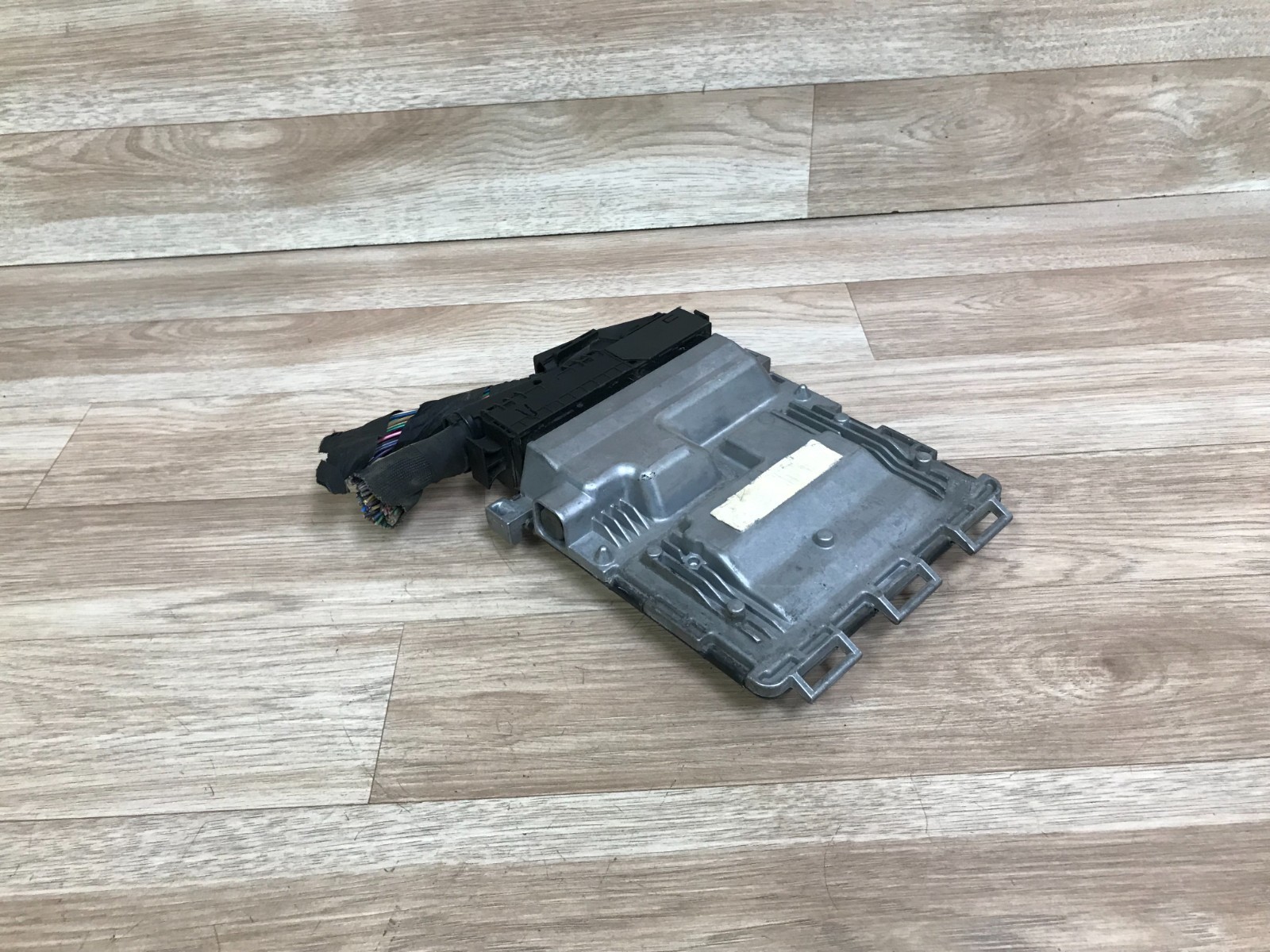 MERCEDES BENZ OEM W204 C250 SLK250 ENGINE MOTOR DME COMPUTER ECU ECM 1.8 12-15 3 MERCEDES BENZ OEM W204 C250 SLK250 ENGINE MOTOR DME COMPUTER ECU ECM 1.8 12-15 3