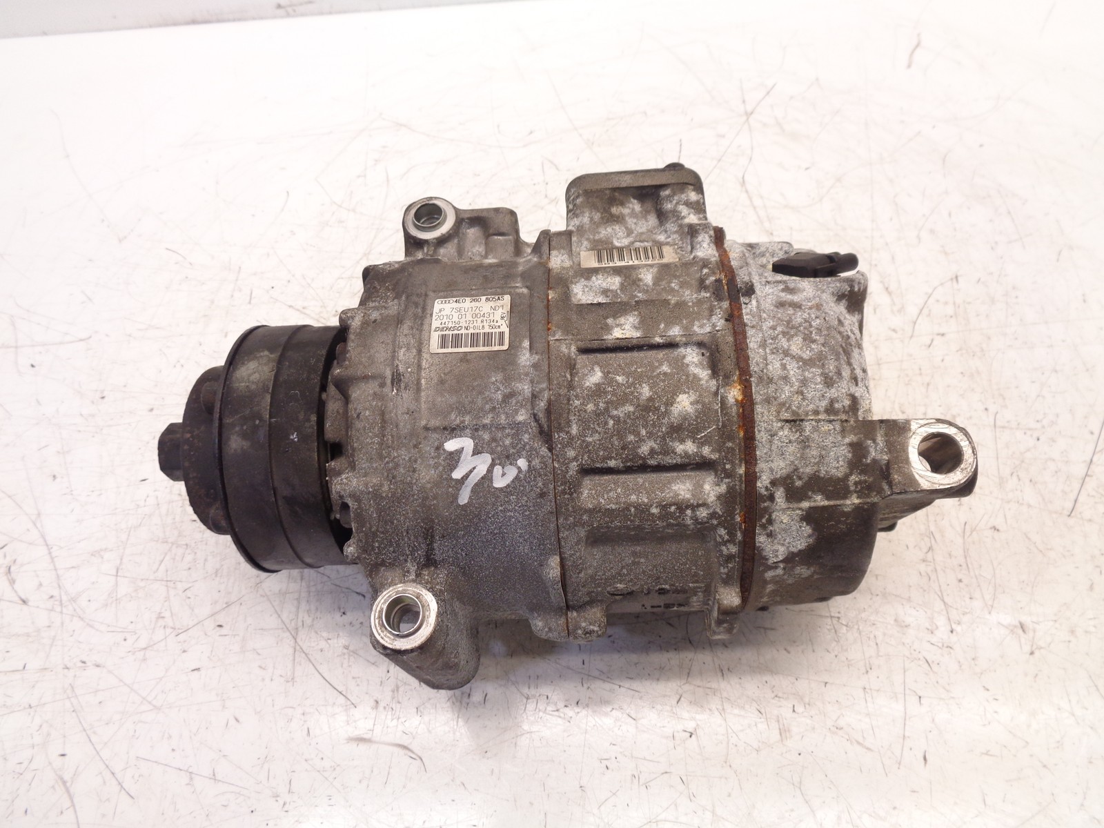 Air conditioning compressor for Audi R8 Spyder 422 423 427 5.2 FSI Quattro BUJ 4