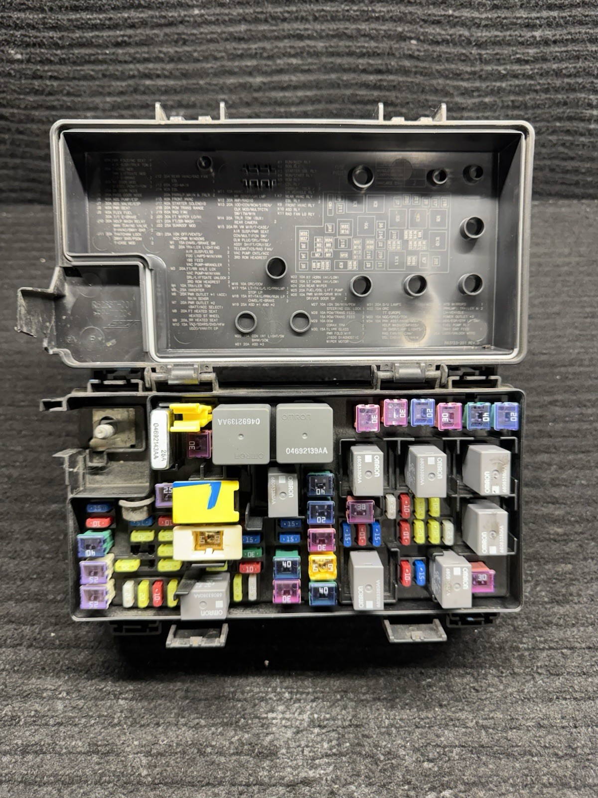 16-17 Jeep Grand Cherokee TIPM Totally Integrated Power Module P68251626AD | JK 16-17 Jeep Grand Cherokee TIPM Totally Integrated Power Module P68251626AD | JK