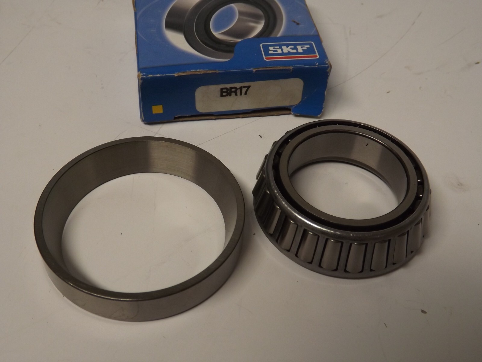 SKF / Napa tapered roller bearing with race BR17 SKF / Napa tapered roller bearing with race BR17
