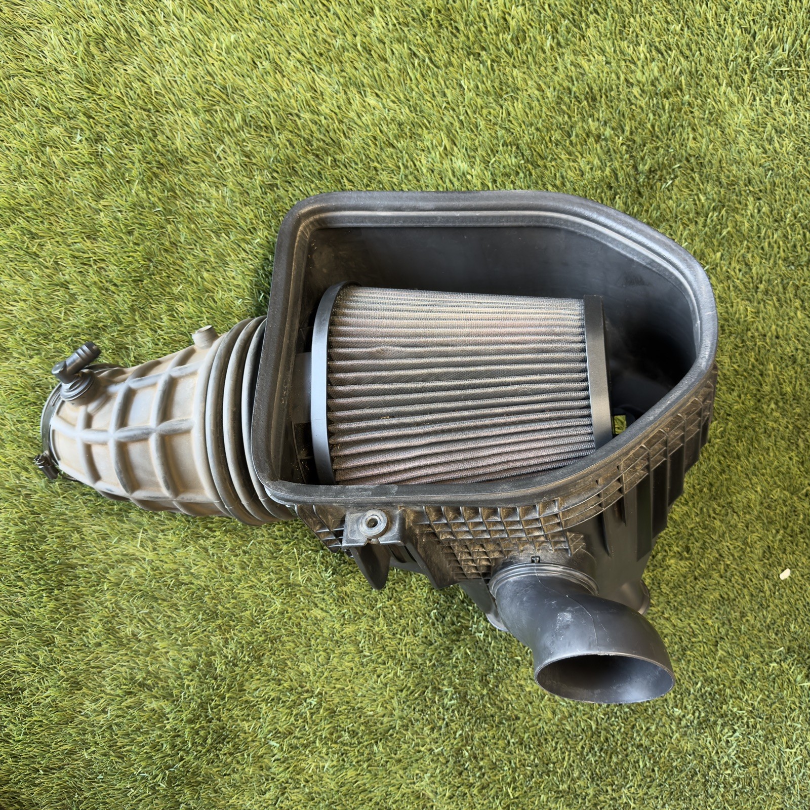 19-23 Challenger Hellcat/Redeye 6.2L Cold Air Intake Filter & Box Case OEM Mopar