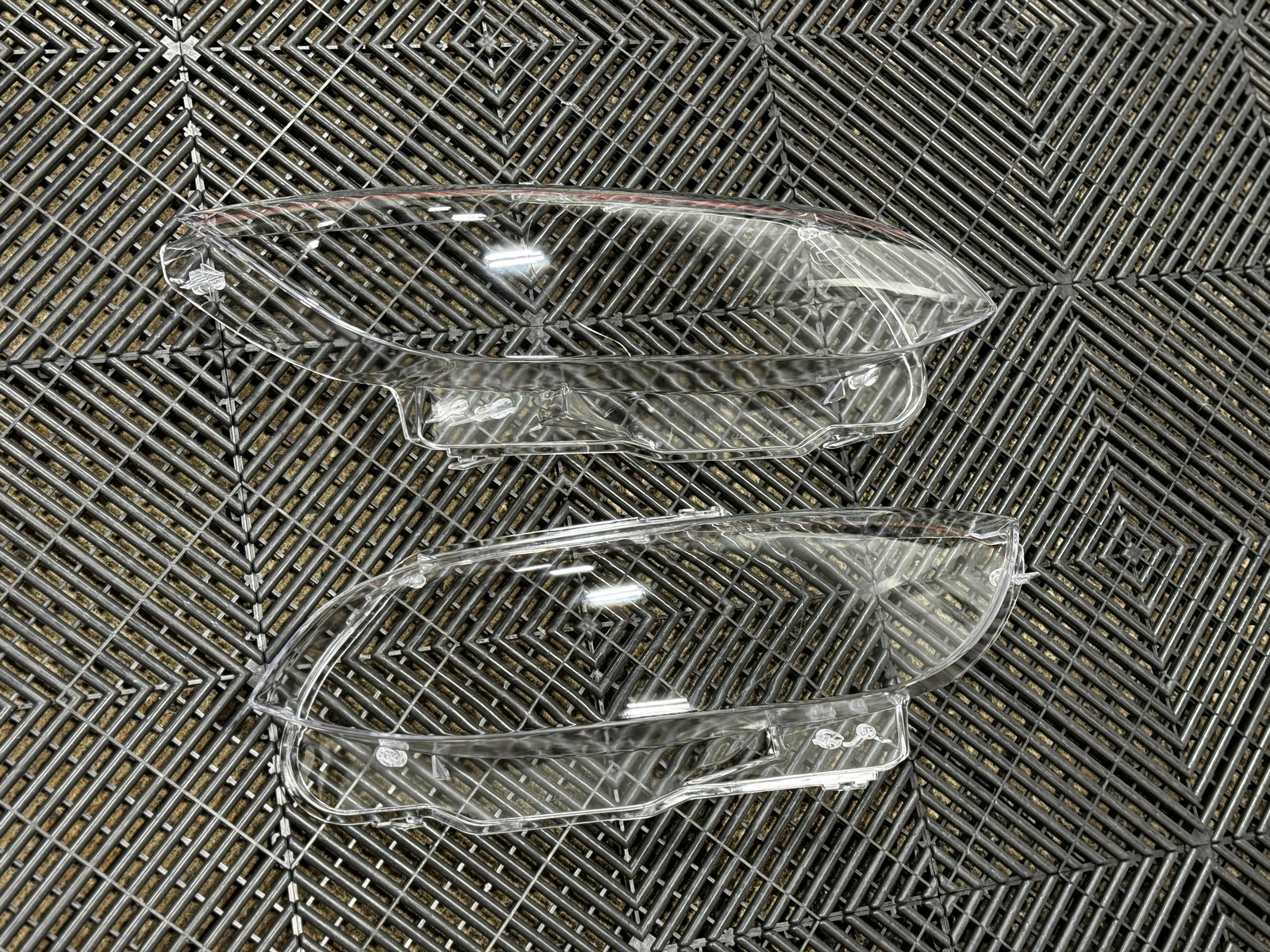 BMW E92 E90 E93 M3 Headlight Replacement Lenses (Pair)