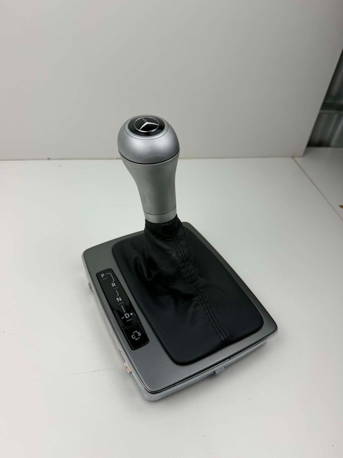 08-11 Mercedes W204 C300 C250 C350 Center Console Shift Shifter Knob Black OEM 08-11 Mercedes W204 C300 C250 C350 Center Console Shift Shifter Knob Black OEM