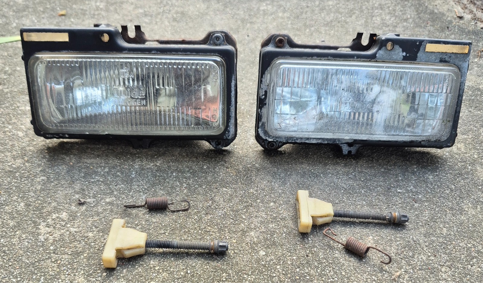 1993-1997 Chevrolet Camaro Driver Side Headlights with bulbs and adjusting 1993-1997 Chevrolet Camaro Driver Side Headlights with bulbs and adjusting