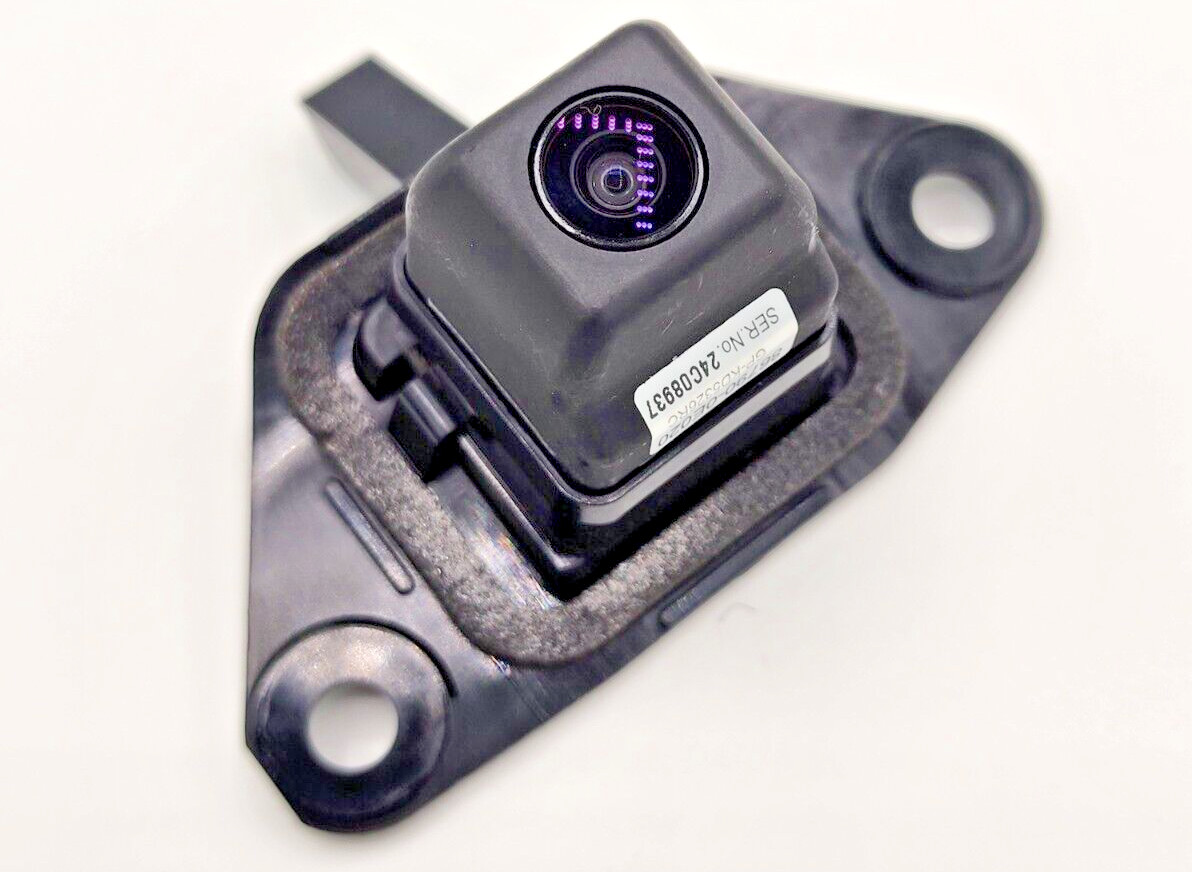 10-13 Toyota Highlander, Rear, Park Assist Camera. OEM Factory. NEW OLD STOCK 10-13 Toyota Highlander, Rear, Park Assist Camera. OEM Factory. NEW OLD STOCK