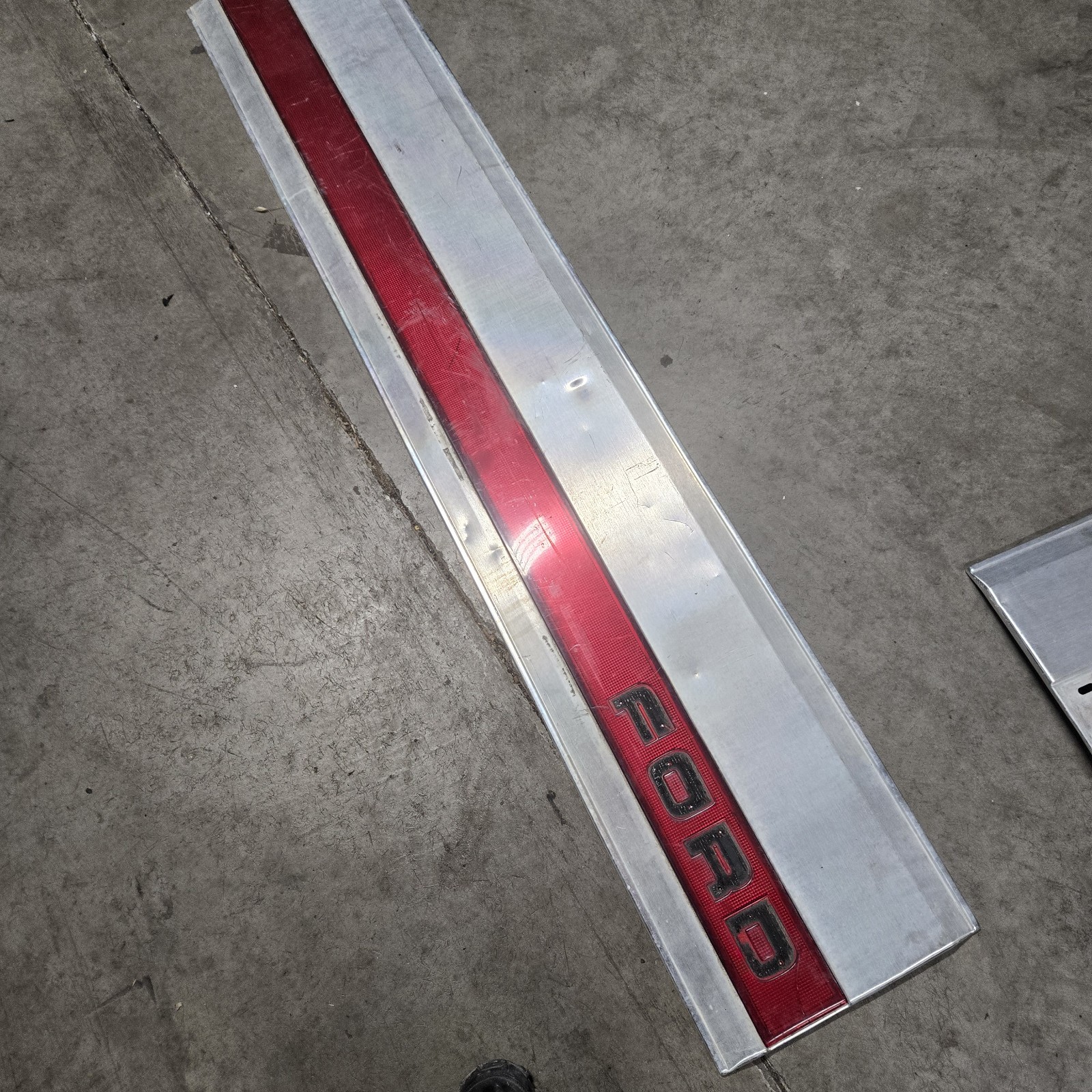 1987-1996 Ford F150 Tailgate Trim Finish Panel Back Molding Panel Reflector OEM