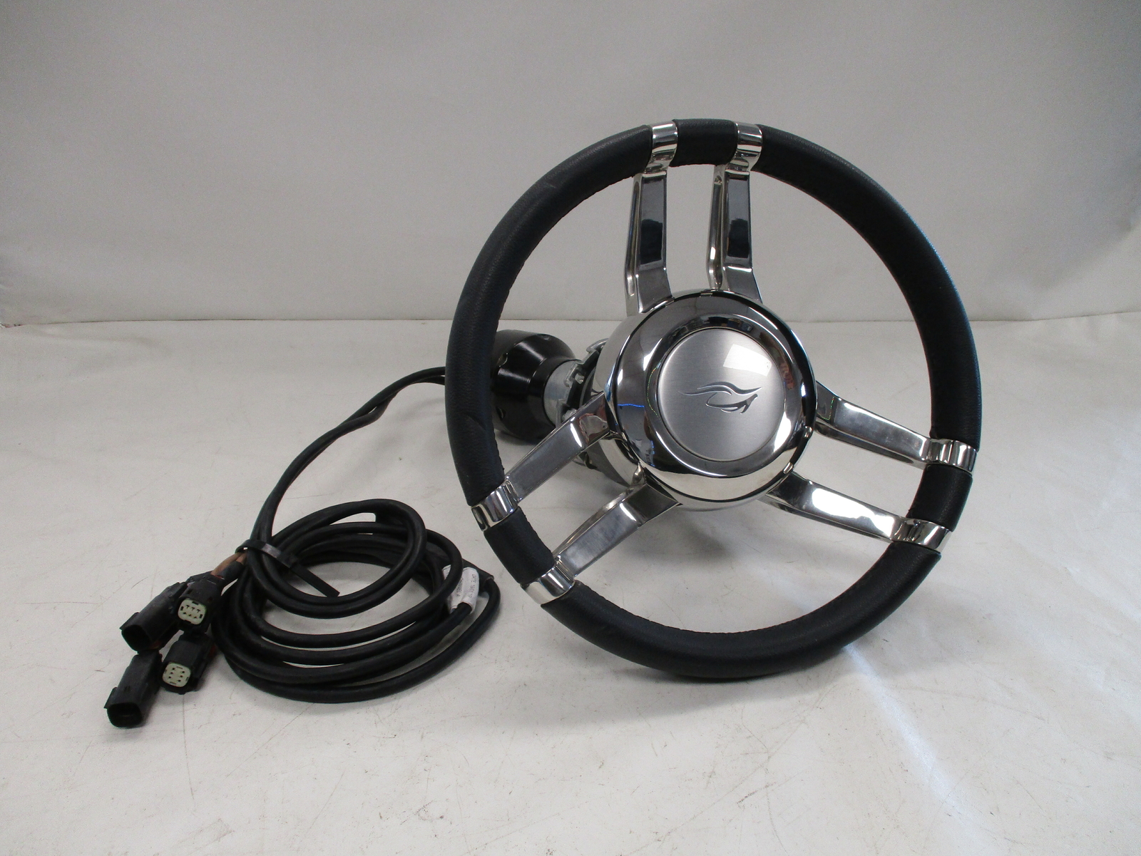 YAMAHA HYDRAULIC STEERING HELM & RINKER 13 1/2\' STEERING WHEEL ASSEMBLY 6ES615A0