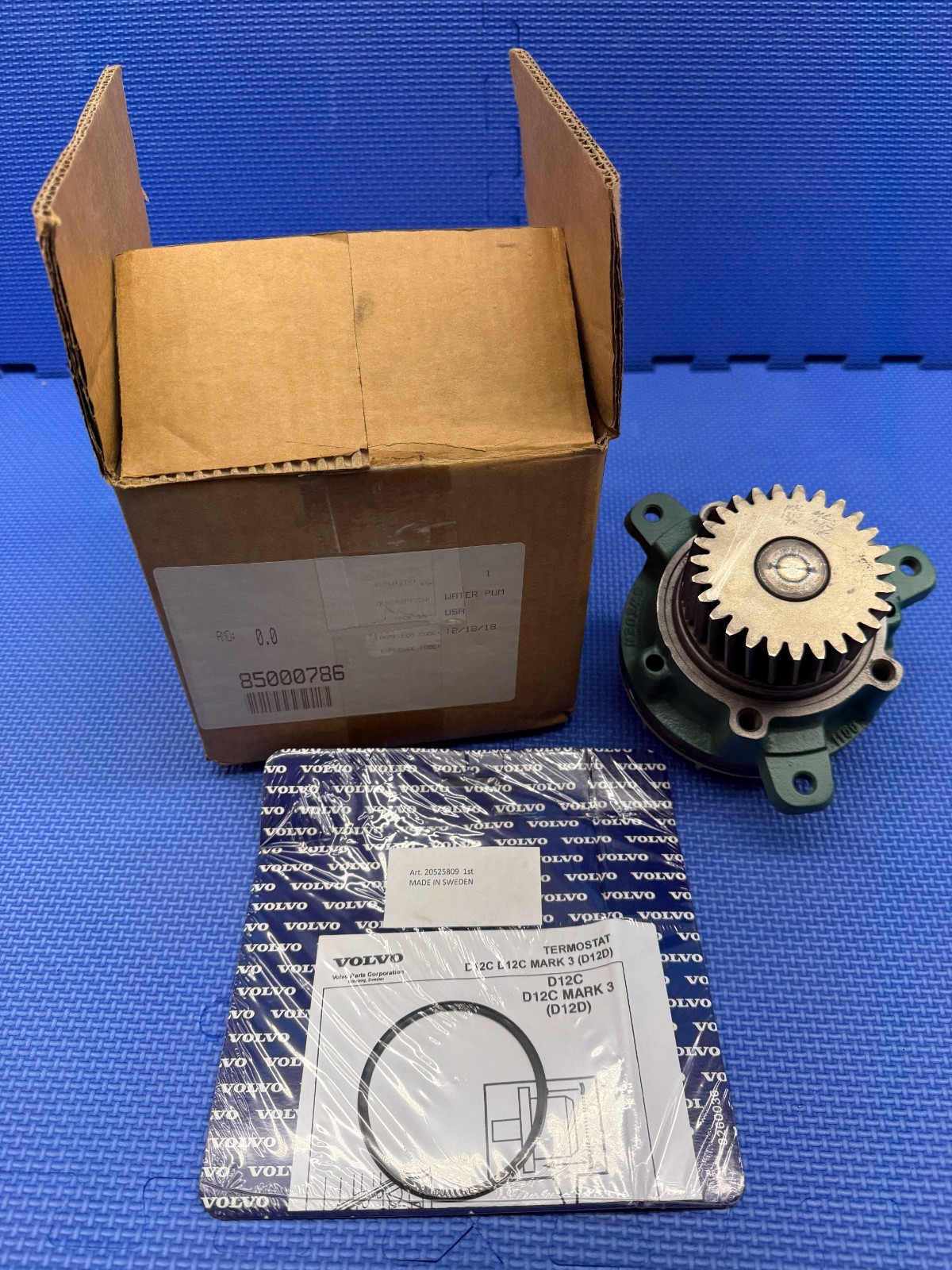 Volvo 85000786 Heavy Duty Engine Water Pump Kit For D12 Engines Volvo 85000786 Heavy Duty Engine Water Pump Kit For D12 Engines