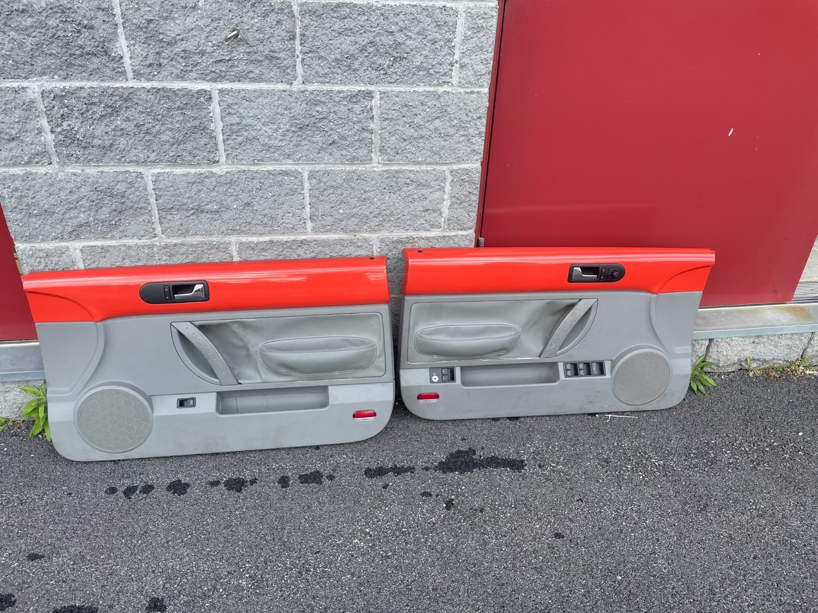 ⭐1998-2010 VW Volkswagen 'New Beetle' Door Panels Orange/Gray ⭐1998-2010 VW Volkswagen 'New Beetle' Door Panels Orange/Gray
