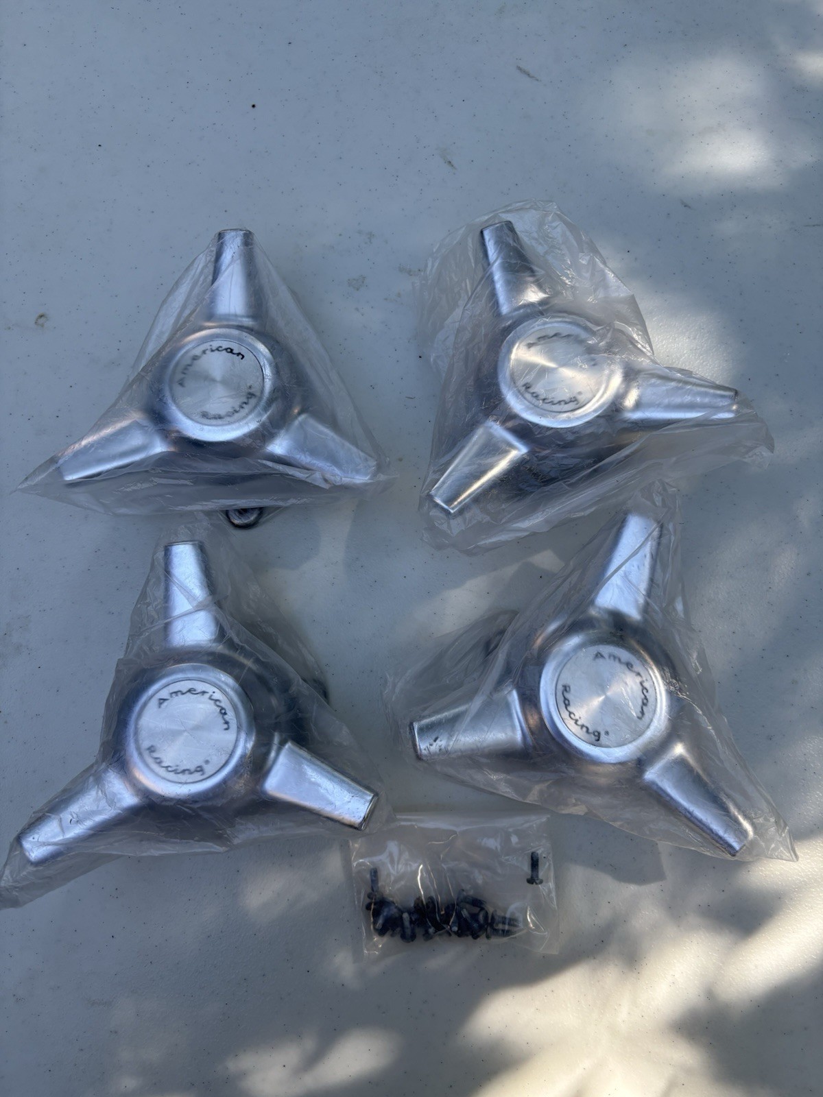 4-RARE🇺🇸VINTAGE”AMERICAN RACING”ORIGINAL CUSTOM CENTER CAPS/KNOCKOFFS/👀LQQK👀 4-RARE🇺🇸VINTAGE”AMERICAN RACING”ORIGINAL CUSTOM CENTER CAPS/KNOCKOFFS/👀LQQK👀