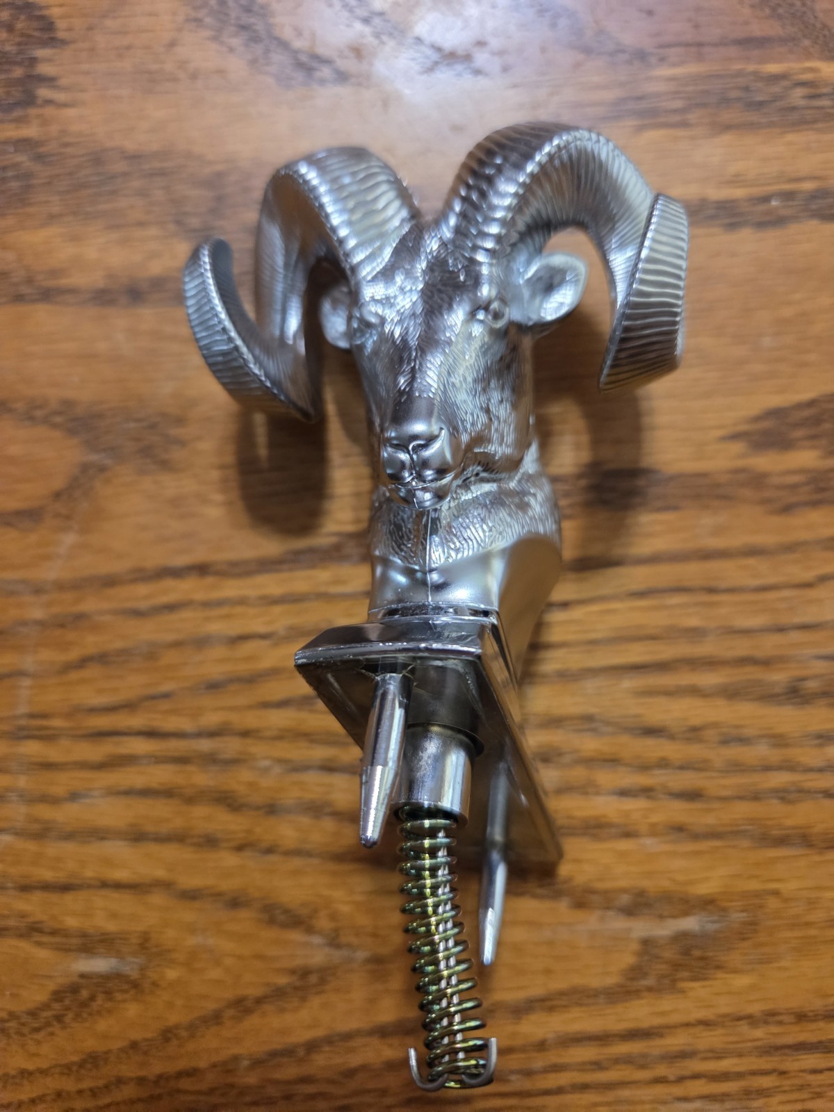 NOS Mopar 1981-1993 Dodge Truck D/W 150 250 350 Hood Ornament Ram Head First Gen NOS Mopar 1981-1993 Dodge Truck D/W 150 250 350 Hood Ornament Ram Head First Gen
