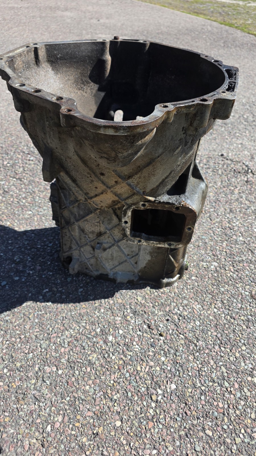 88-95 Ford F250 F350 ZF5 ZF-5 S5-42 Main Housing Case Small Block 5.8 5.0 4.9 88-95 Ford F250 F350 ZF5 ZF-5 S5-42 Main Housing Case Small Block 5.8 5.0 4.9