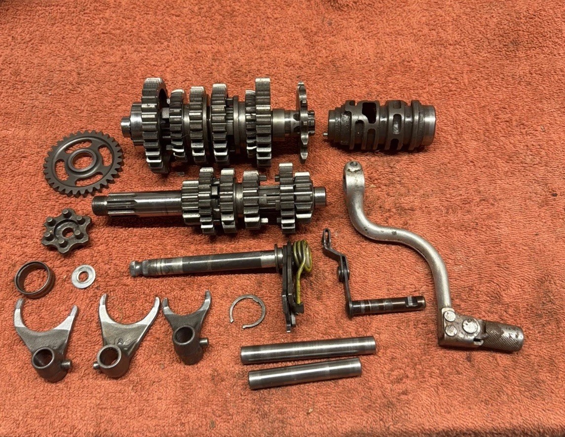 1999 Kawasaki KX125 99-02 OEM Engine Transmission Tranny Assembly Gears 13127-12 1999 Kawasaki KX125 99-02 OEM Engine Transmission Tranny Assembly Gears 13127-12