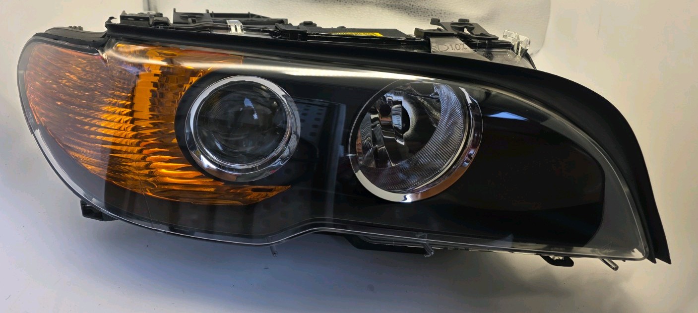 2003 2005 BMW 325Ci Magneti Marelli Right Headlight Assembly LUS4301 63126920606 2003 2005 BMW 325Ci Magneti Marelli Right Headlight Assembly LUS4301 63126920606