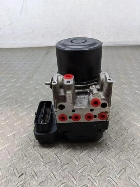 2006-2008 Toyota RAV4 ABS Anti Lock Brake Pump Assembly Module OEM
