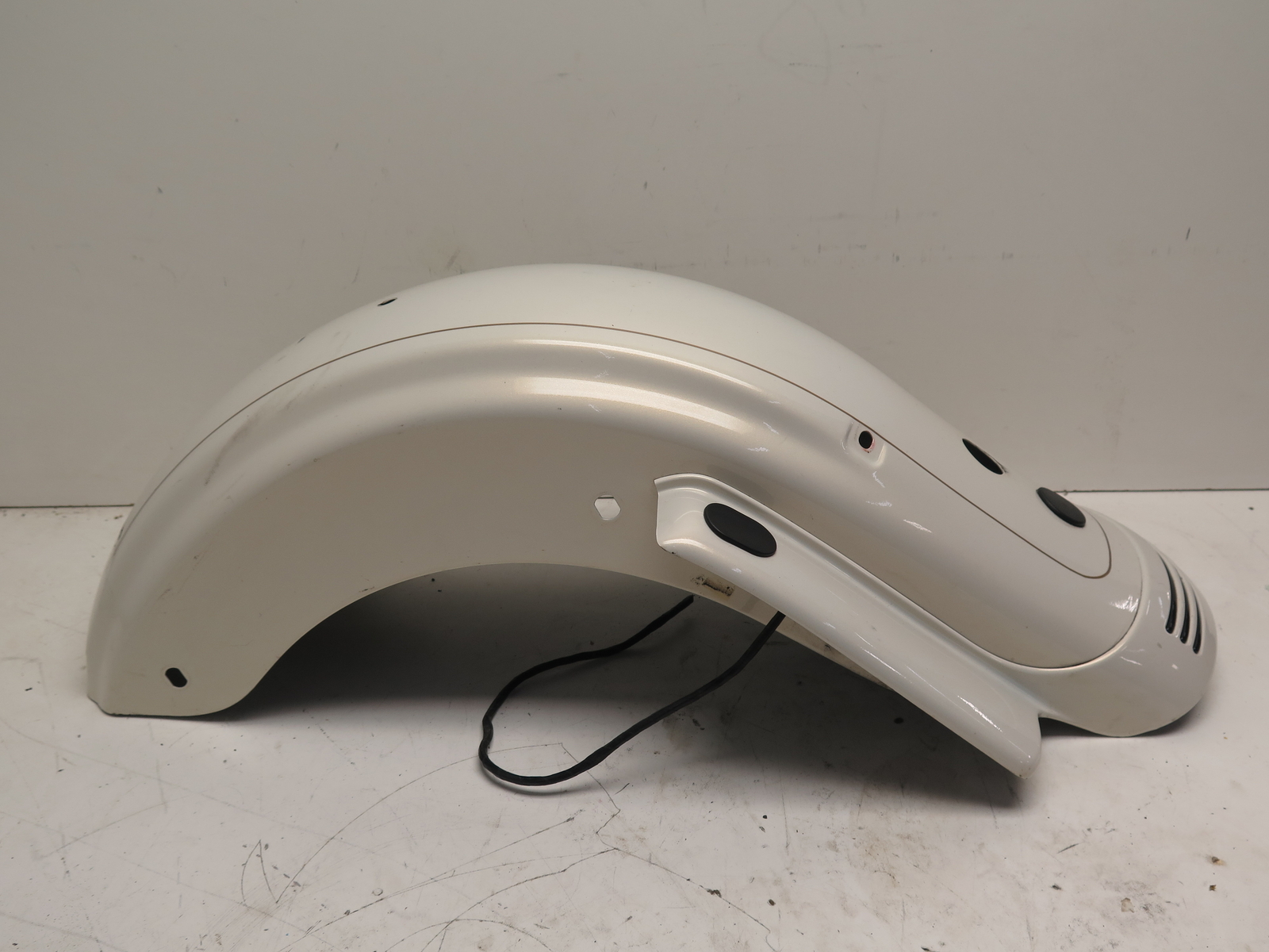 Oem Harley-Davidson Rear Fender 09-Up FLH Electraglide 59579-09CGR 9\