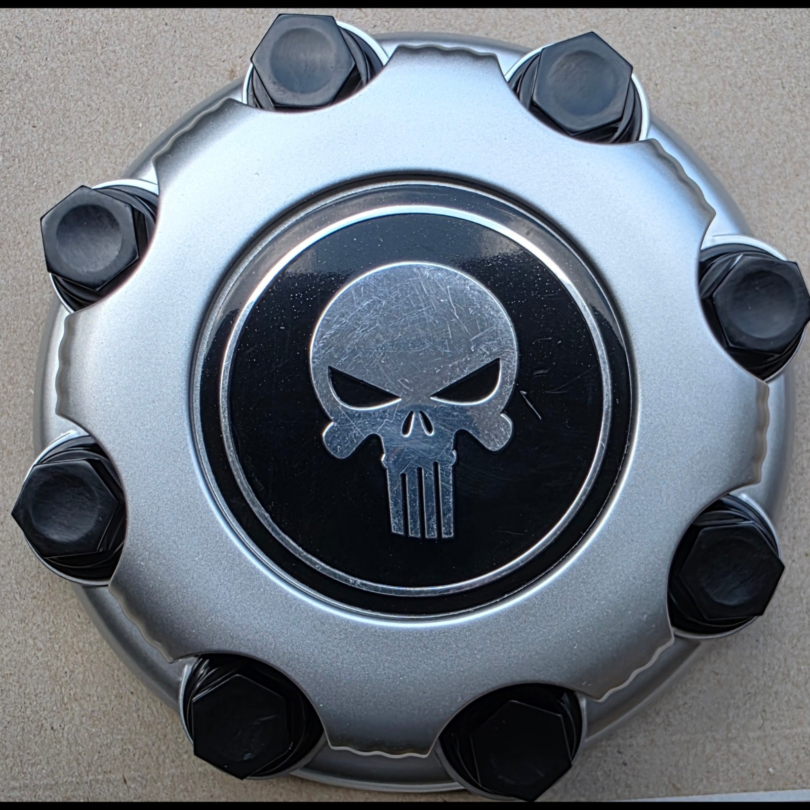 1  PC SKULL New 2000-08 Chevy 2500 Truck Van 16\