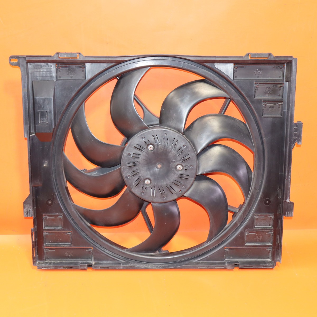 BMW I8 COOLING FAN 2014 2015 2016 2017 2018 2019 2020 17427649150 OEM