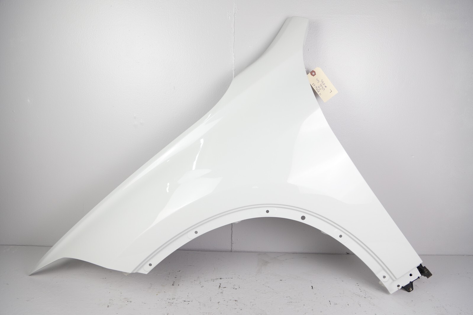 2016 - 2021 BMW X1 F48 FRONT LEFT DRIVER SIDE FENDER PANEL WHITE 300 OEM MINT*