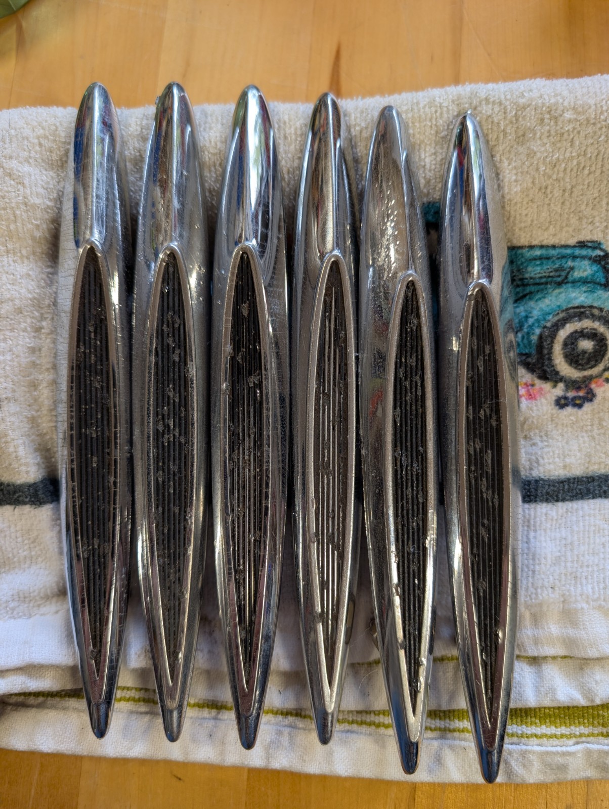 1962 Ford Fairlane Quarter Panel Trim Ornament Emblem -Set of 6 - C20B-6229394-A 1962 Ford Fairlane Quarter Panel Trim Ornament Emblem -Set of 6 - C20B-6229394-A