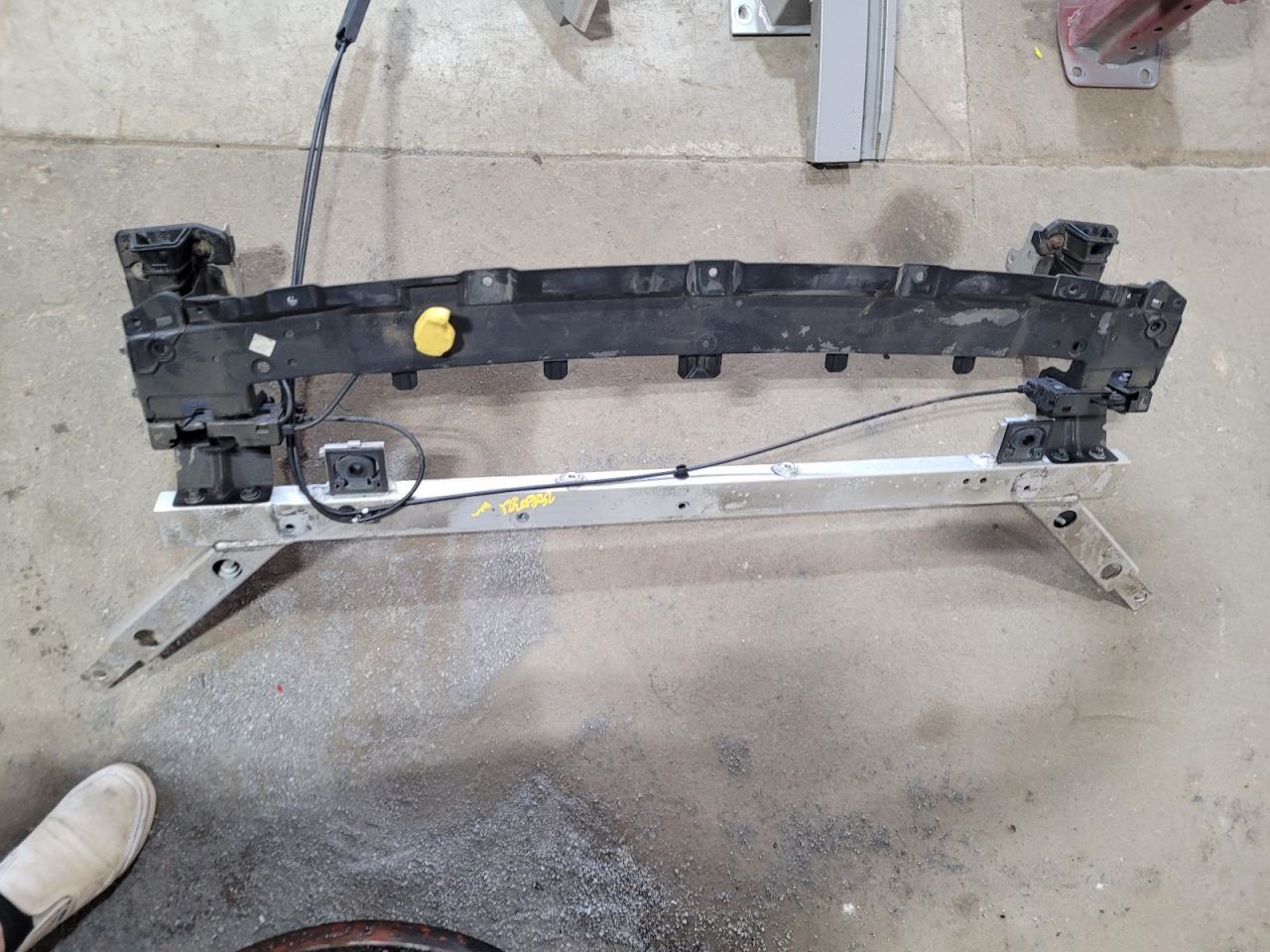 (LOCAL PICKUP ONLY) Radiator Core Support Fits 16-24 VOLVO XC90 2008659