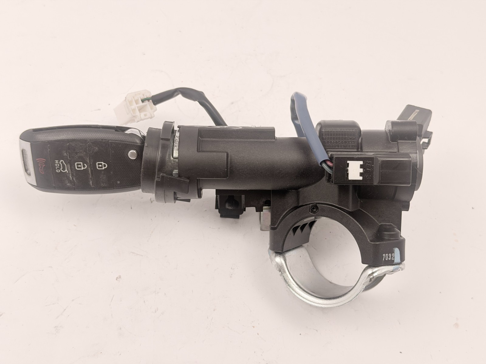 2016-2018 Kia SORENTO IGNITION SWITCH LOCK CYLINDER W/ KEY OEM
