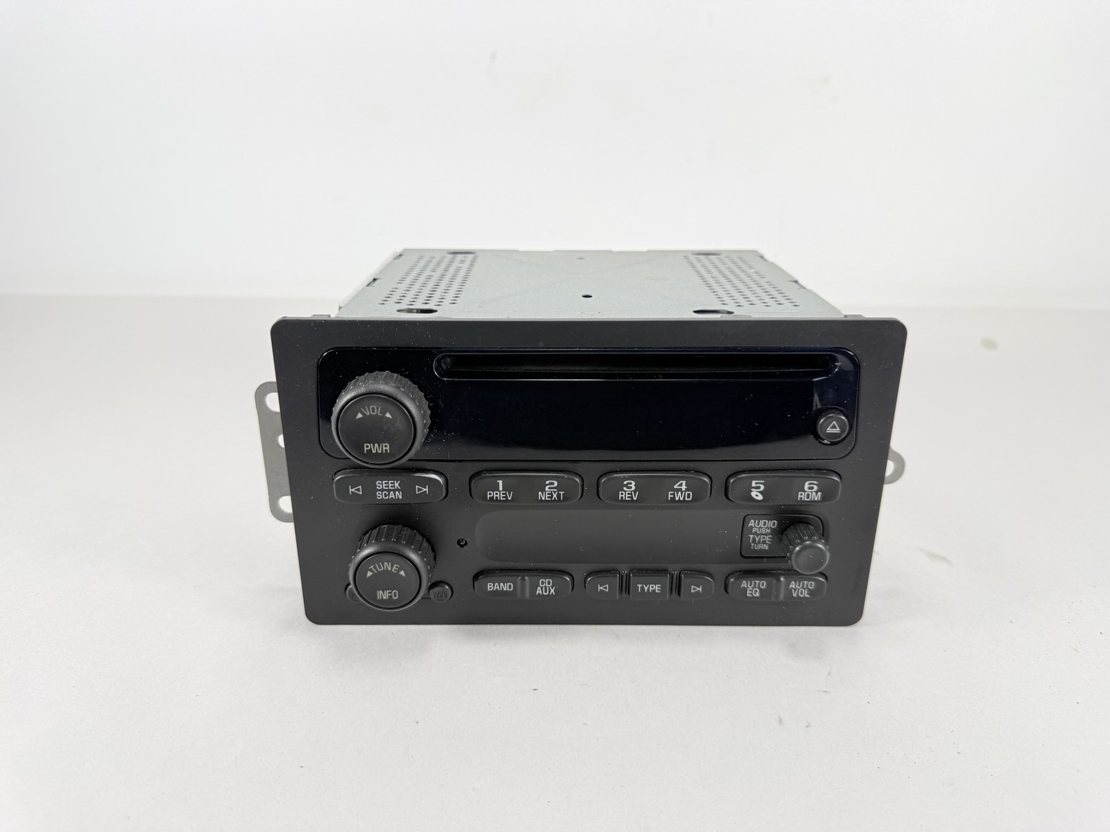 2005-2007 Chevy Silverado Suburban TrailBlazer Radio CD Player Head Unit OEM 2005-2007 Chevy Silverado Suburban TrailBlazer Radio CD Player Head Unit OEM
