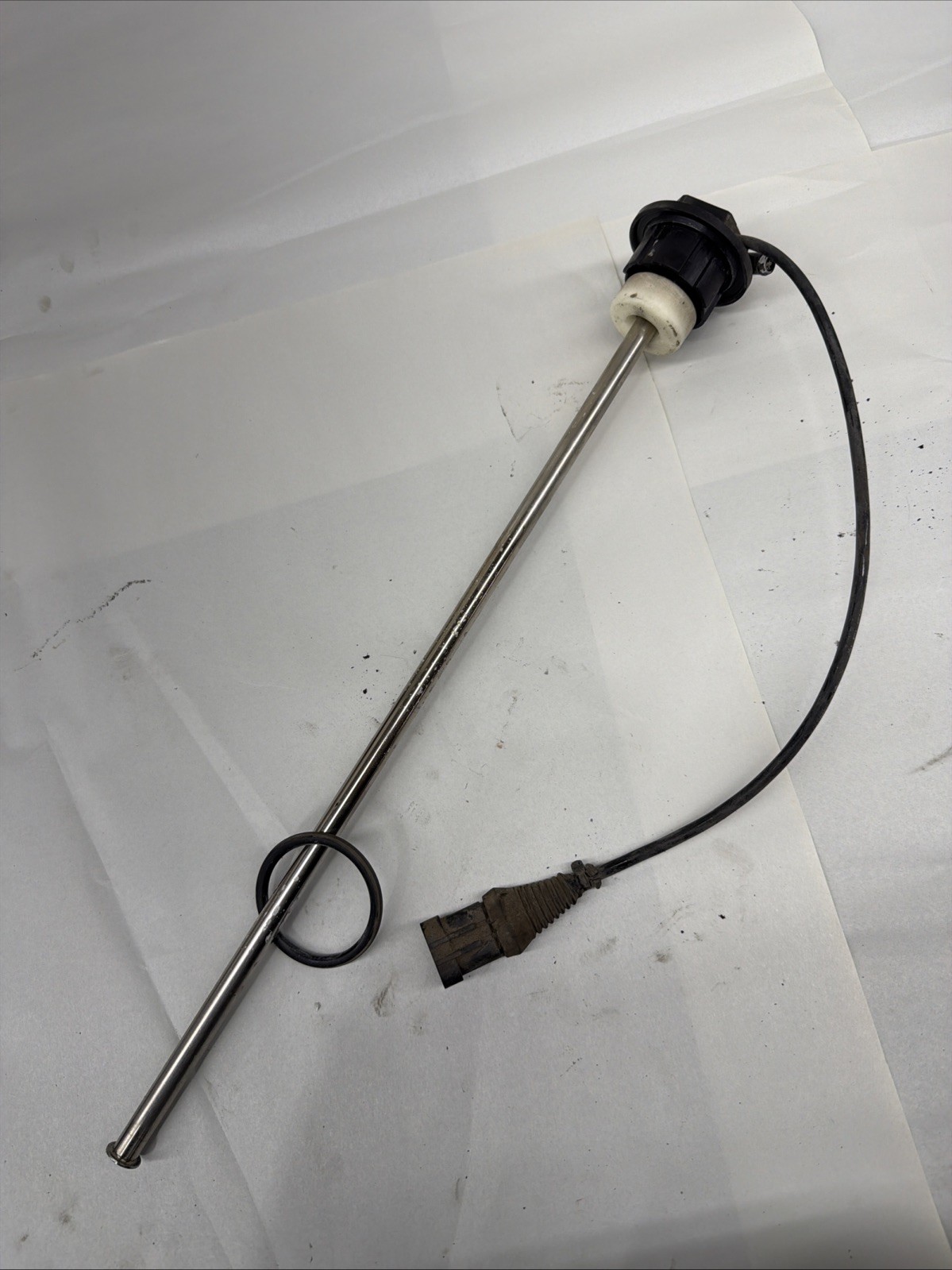 Peterbilt 579 Kenworth T680 DEF Sensor - Used | P/N 350249 Peterbilt 579 Kenworth T680 DEF Sensor - Used | P/N 350249