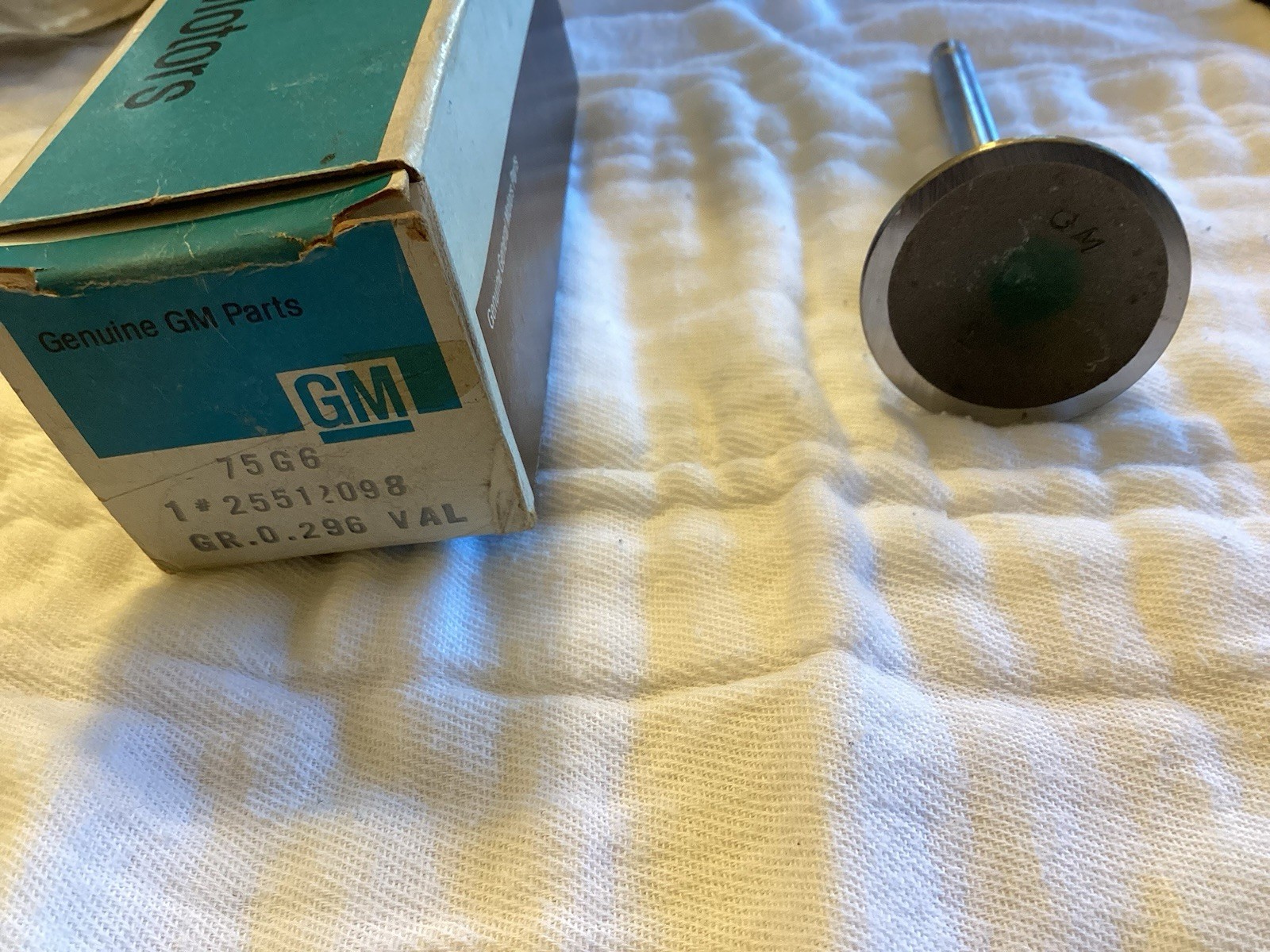 NOS Genuine GM 255122098 Intake Valve 1982-1989