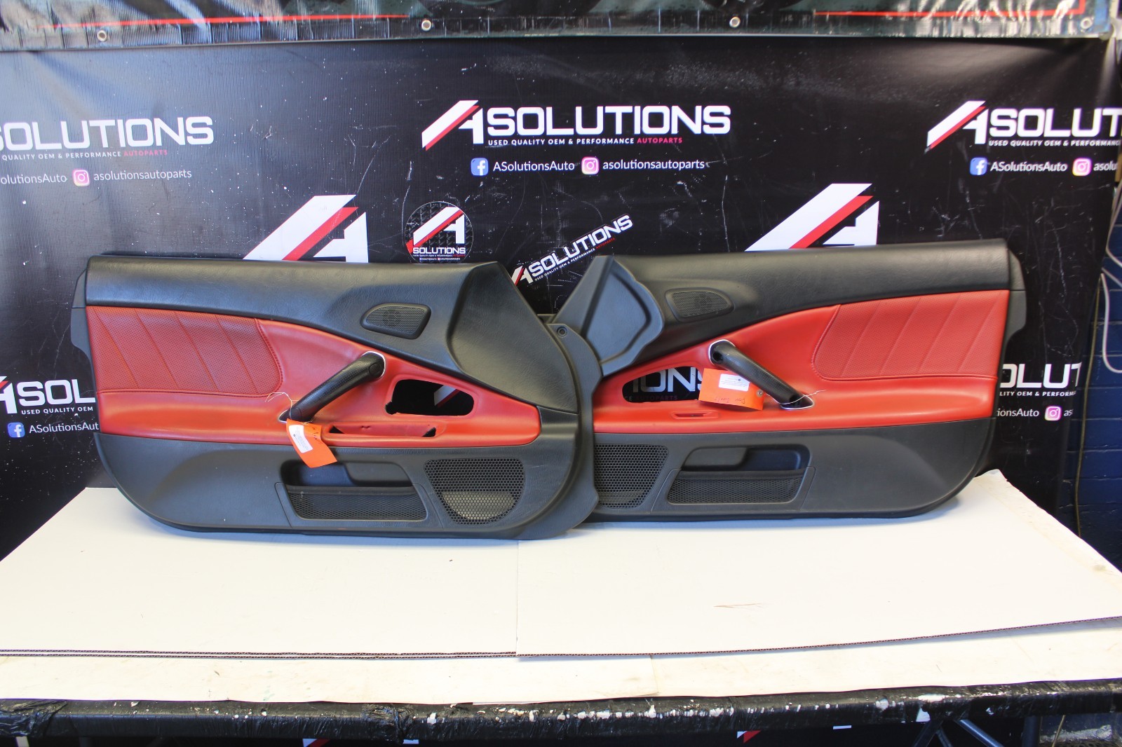 2004-2009 Honda S2000 AP2 LH RH Interior Door Trim Panel Black & Red OEM *NOTE 2004-2009 Honda S2000 AP2 LH RH Interior Door Trim Panel Black & Red OEM *NOTE