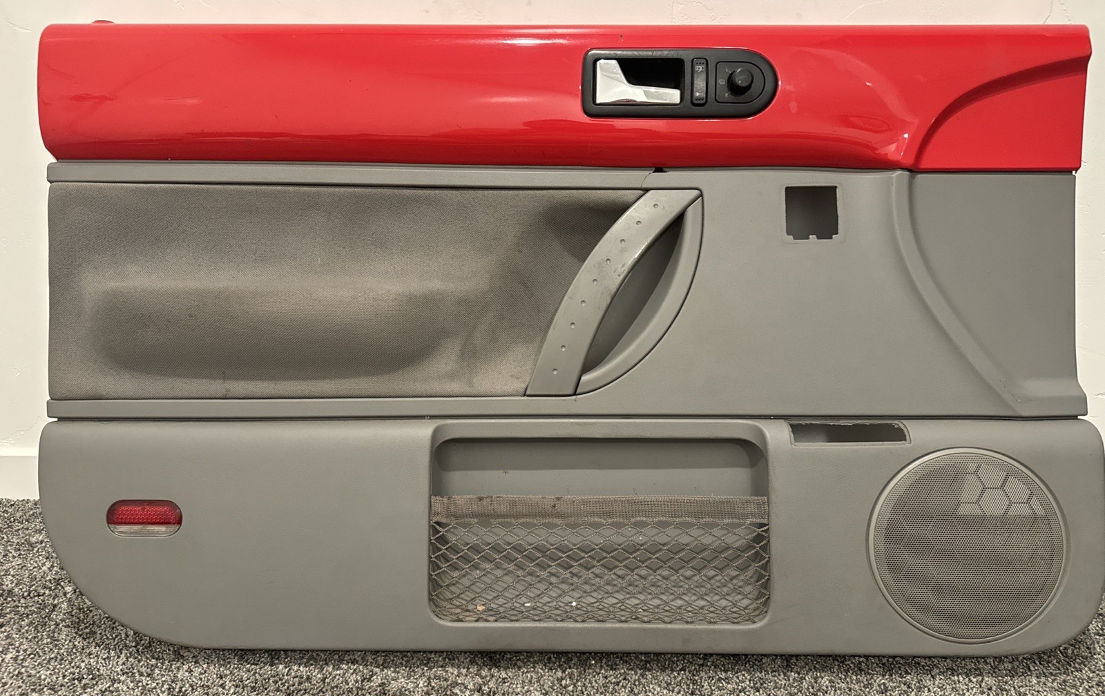 98-10 Volkswagen VW Beetle Driver LH Left Side Door Panel Red/Gray OEM Parts 98-10 Volkswagen VW Beetle Driver LH Left Side Door Panel Red/Gray OEM Parts