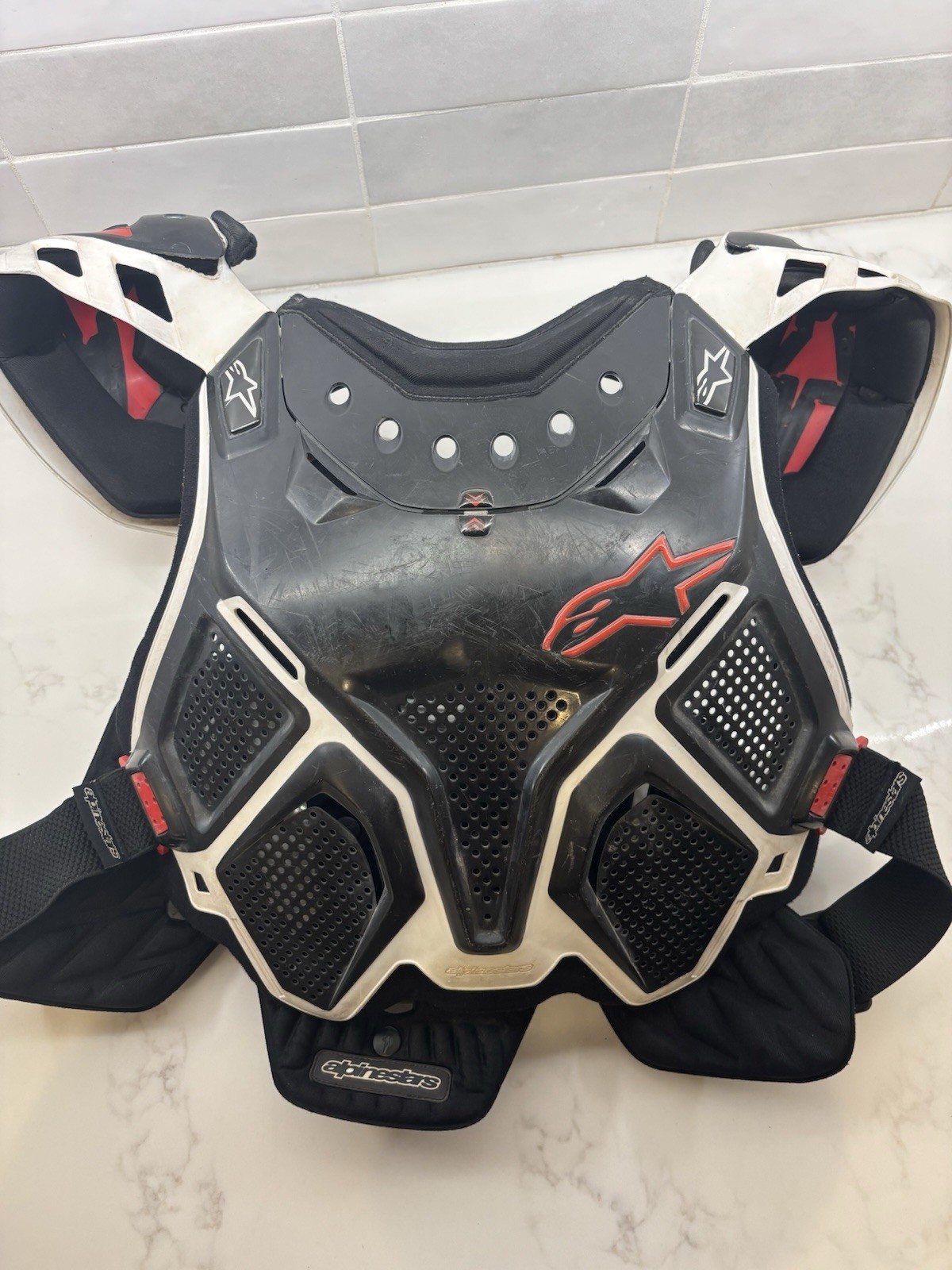 ALPINESTARS A10 full chest protector ALPINESTARS A10 full chest protector