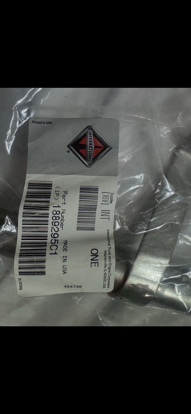 genuine International/Navistar crankcase breather outlet tube assembly. genuine International/Navistar crankcase breather outlet tube assembly.