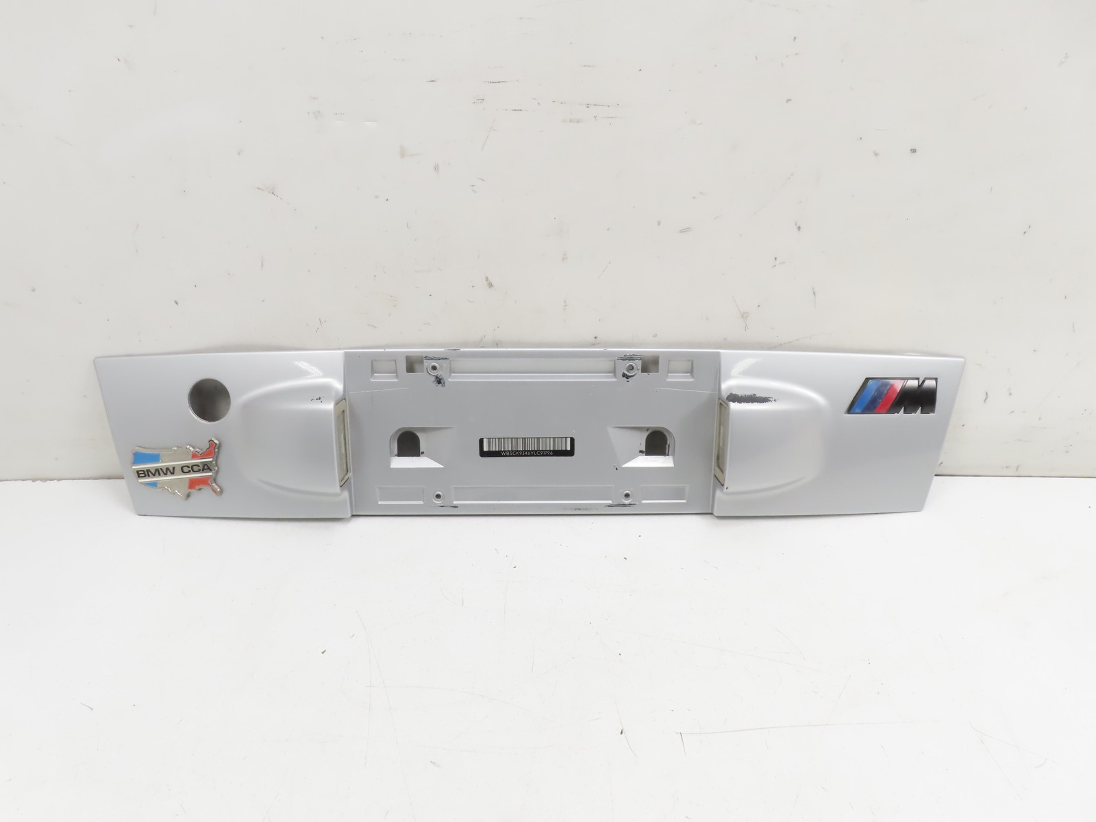 00 BMW Z3 M #1313 Trim, Trunk Lid Emblem License Plate Panel 2693055 Silver 00 BMW Z3 M #1313 Trim, Trunk Lid Emblem License Plate Panel 2693055 Silver