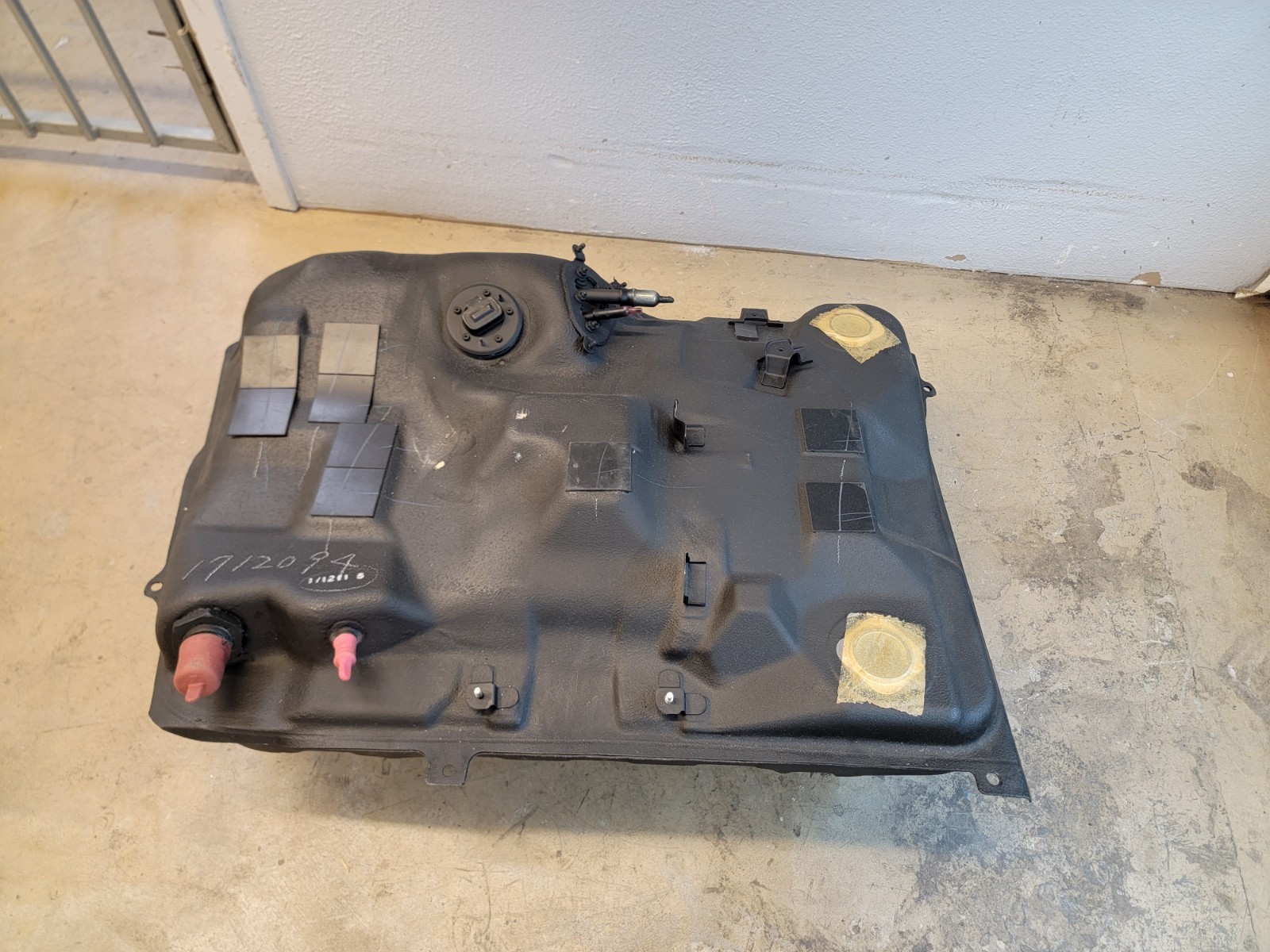 Toyota Prius 06-09 Fuel Gas Tank Assembly Sending Unit Pump Genuine OEM OE Toyota Prius 06-09 Fuel Gas Tank Assembly Sending Unit Pump Genuine OEM OE
