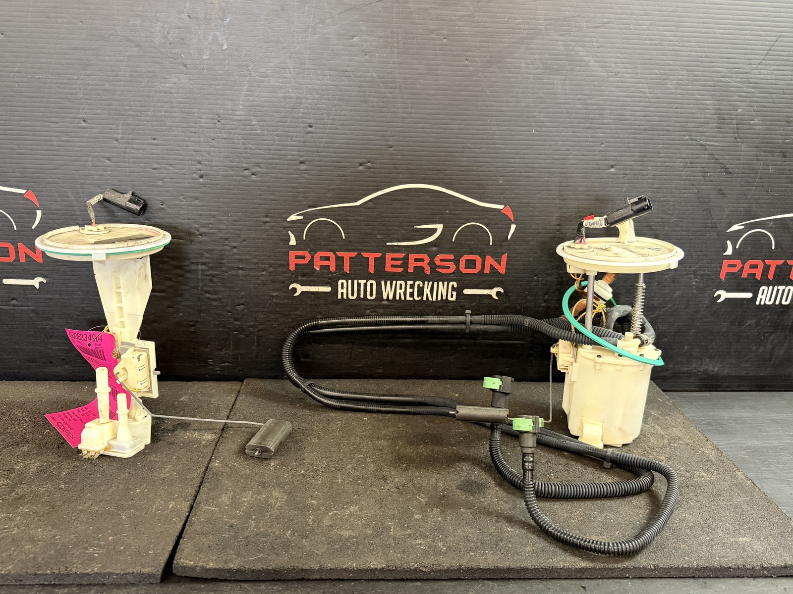 03-05 Thunderbird 3.9 Left & Right Jet Fuel Gas Transfer Pump & Sending Unit 03-05 Thunderbird 3.9 Left & Right Jet Fuel Gas Transfer Pump & Sending Unit