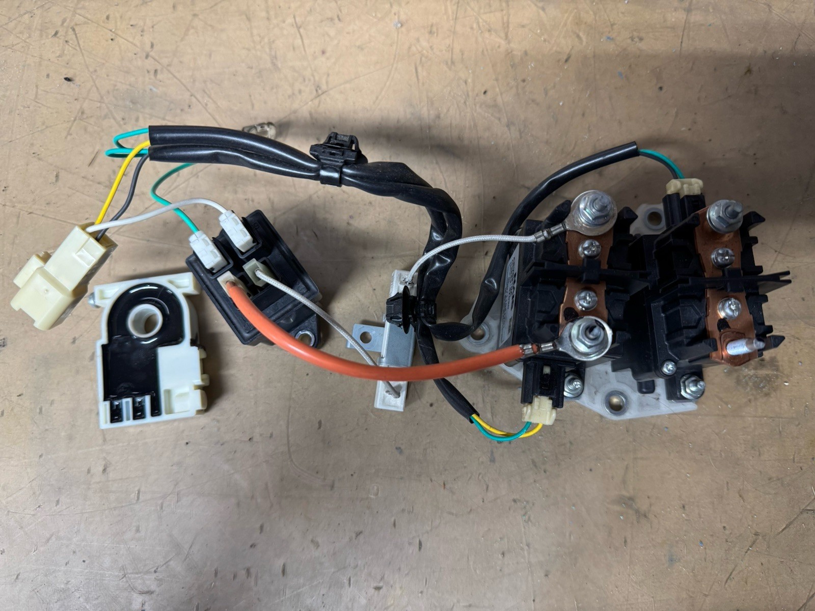 2004-09 Toyota Prius Hybrid Battery Front Relay Assemblies 2004-09 Toyota Prius Hybrid Battery Front Relay Assemblies