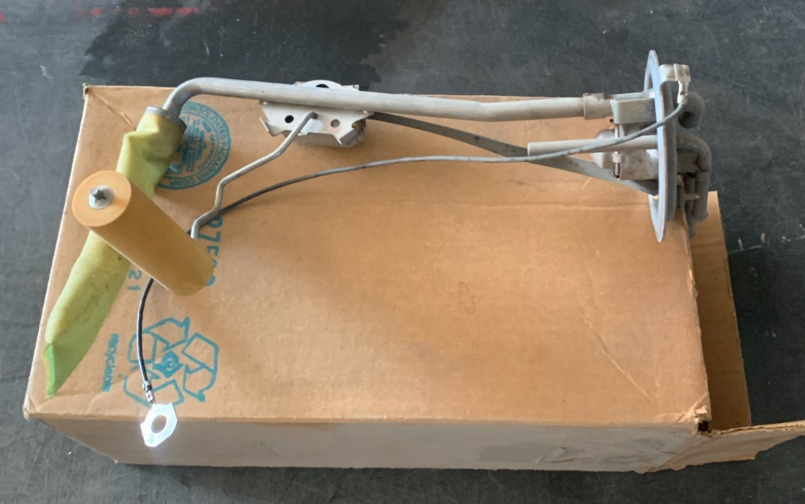 NOS Chevrolet GMC 1973-1979 Pickup C/K Truck Fuel Tank Sending Unit 3 Outlets NOS Chevrolet GMC 1973-1979 Pickup C/K Truck Fuel Tank Sending Unit 3 Outlets